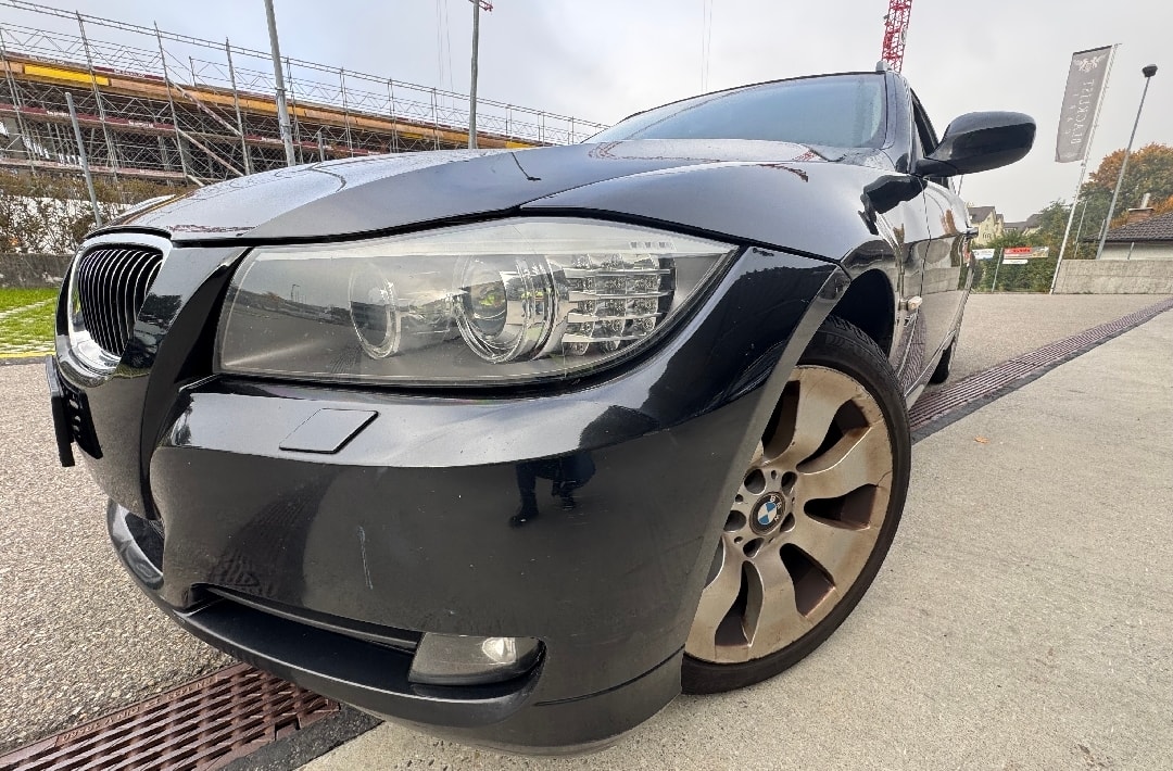 BMW 325i xDrive Touring more4you Steptronic-image-0