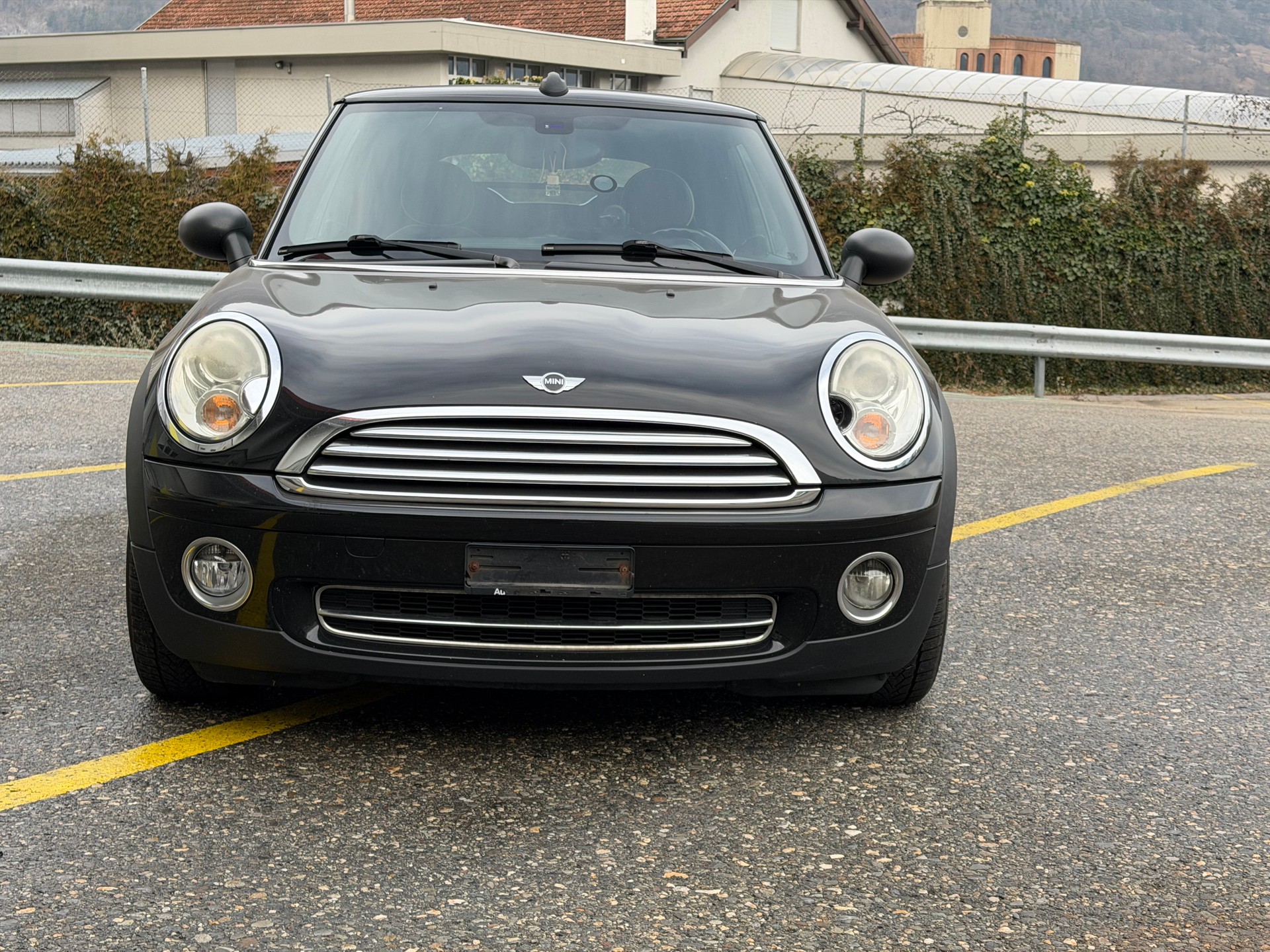 MINI one-image-2