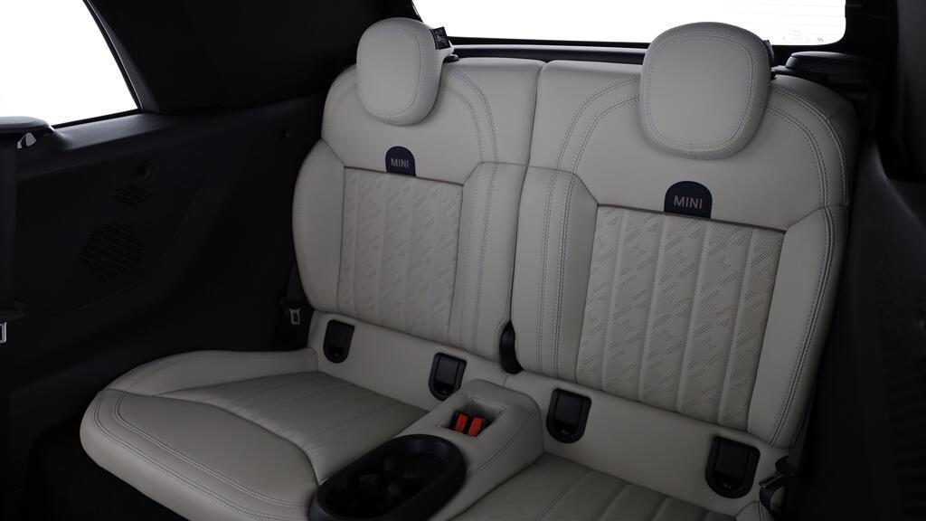 MINI Cooper Cabrio S-image-19