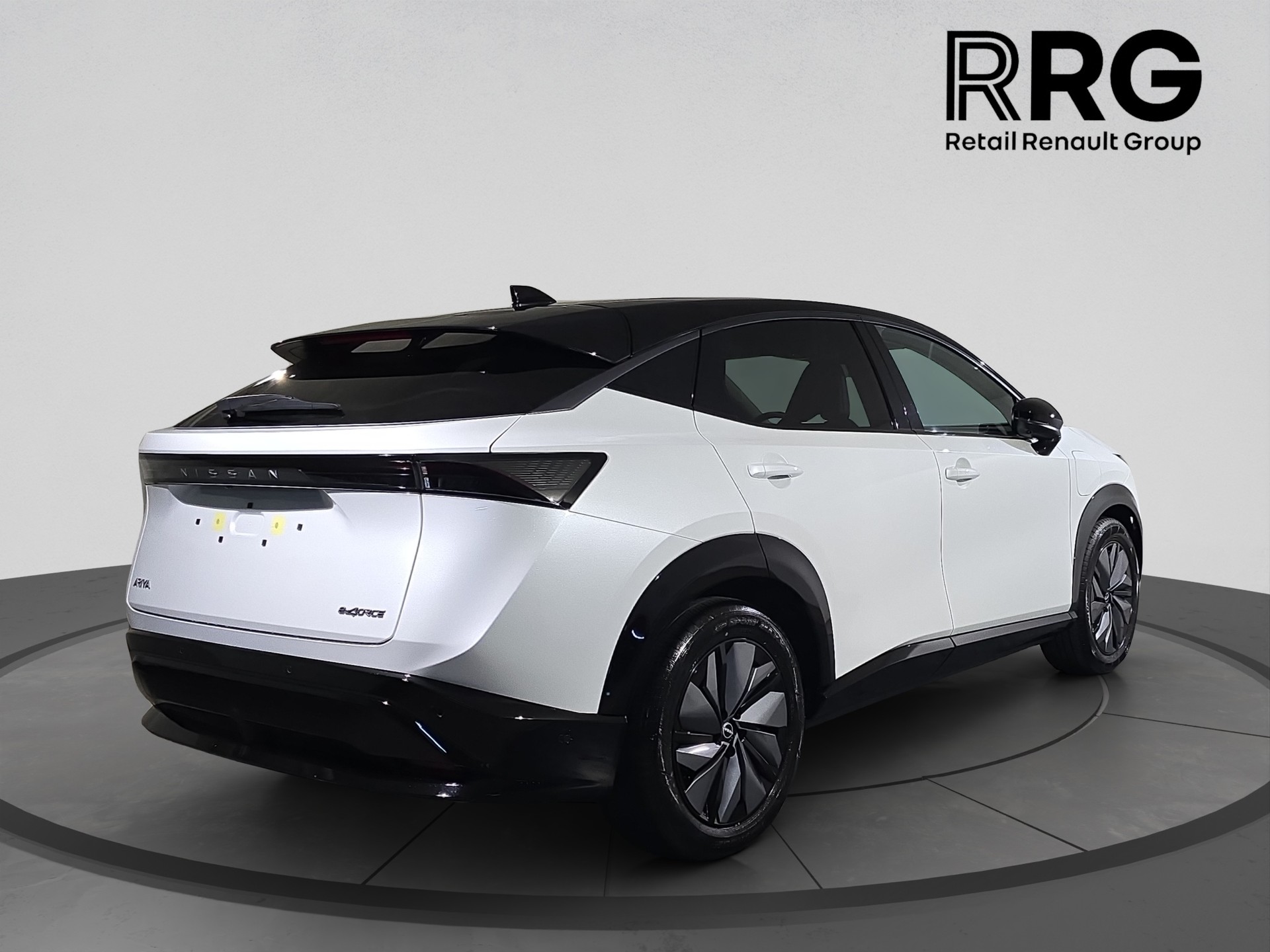NISSAN Ariya 87 kWh e-4orce Evolve Allrad-image-2