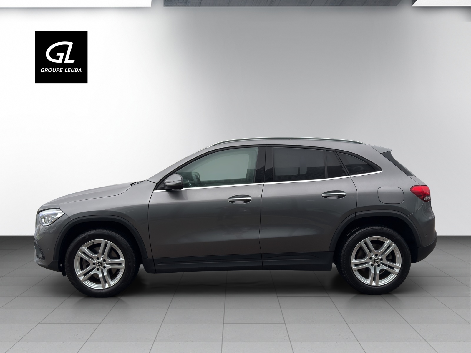 MERCEDES-BENZ GLA 250 Progressive4Matic-image-4