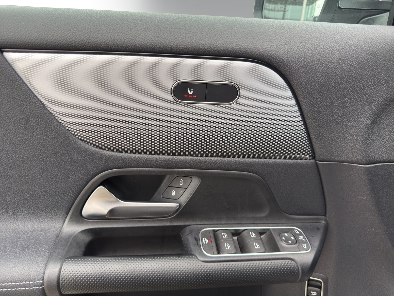 Image MERCEDES-BENZ GLA-250 GLA 250 Progressive4Matic