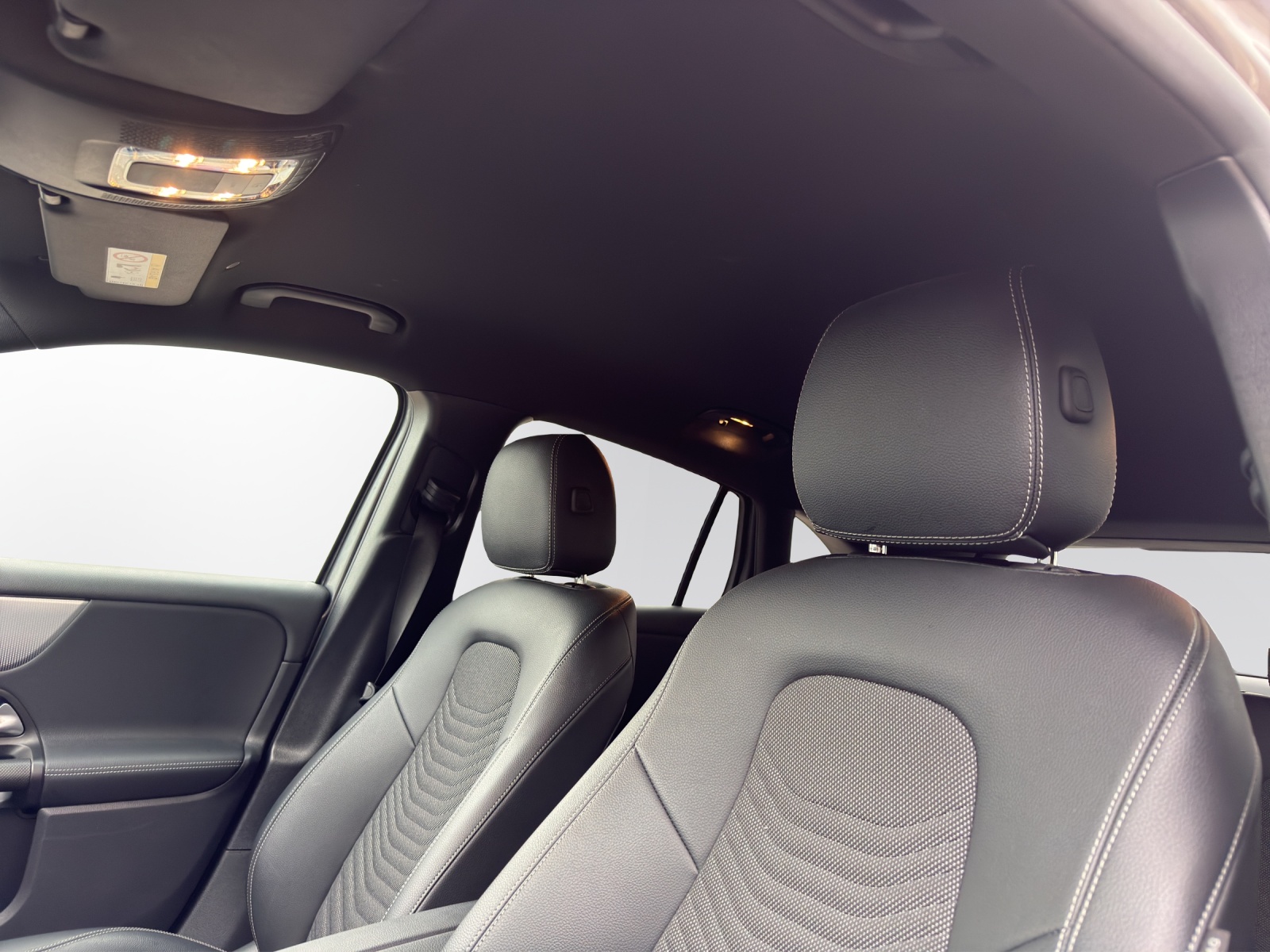 MERCEDES-BENZ GLA 250 Progressive4Matic-image-8