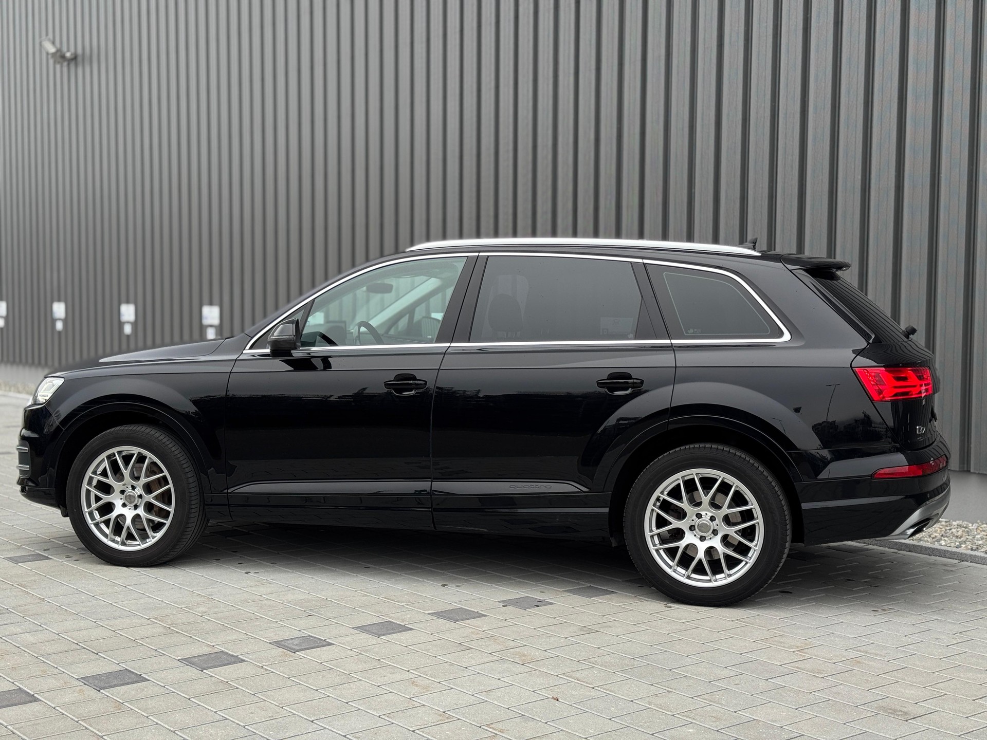 AUDI Q7 3.0 TDI ultra quattro tiptronic-image-2