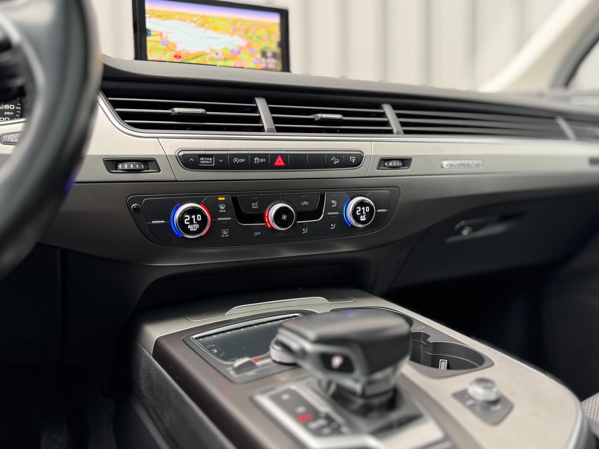 AUDI Q7 3.0 TDI ultra quattro tiptronic-image-14