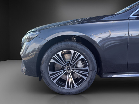 MERCEDES-BENZ E 220 d T 4M 9G-Tronic-image-5