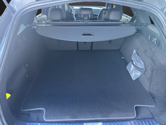 MERCEDES-BENZ E 220 d T 4M 9G-Tronic-image-10