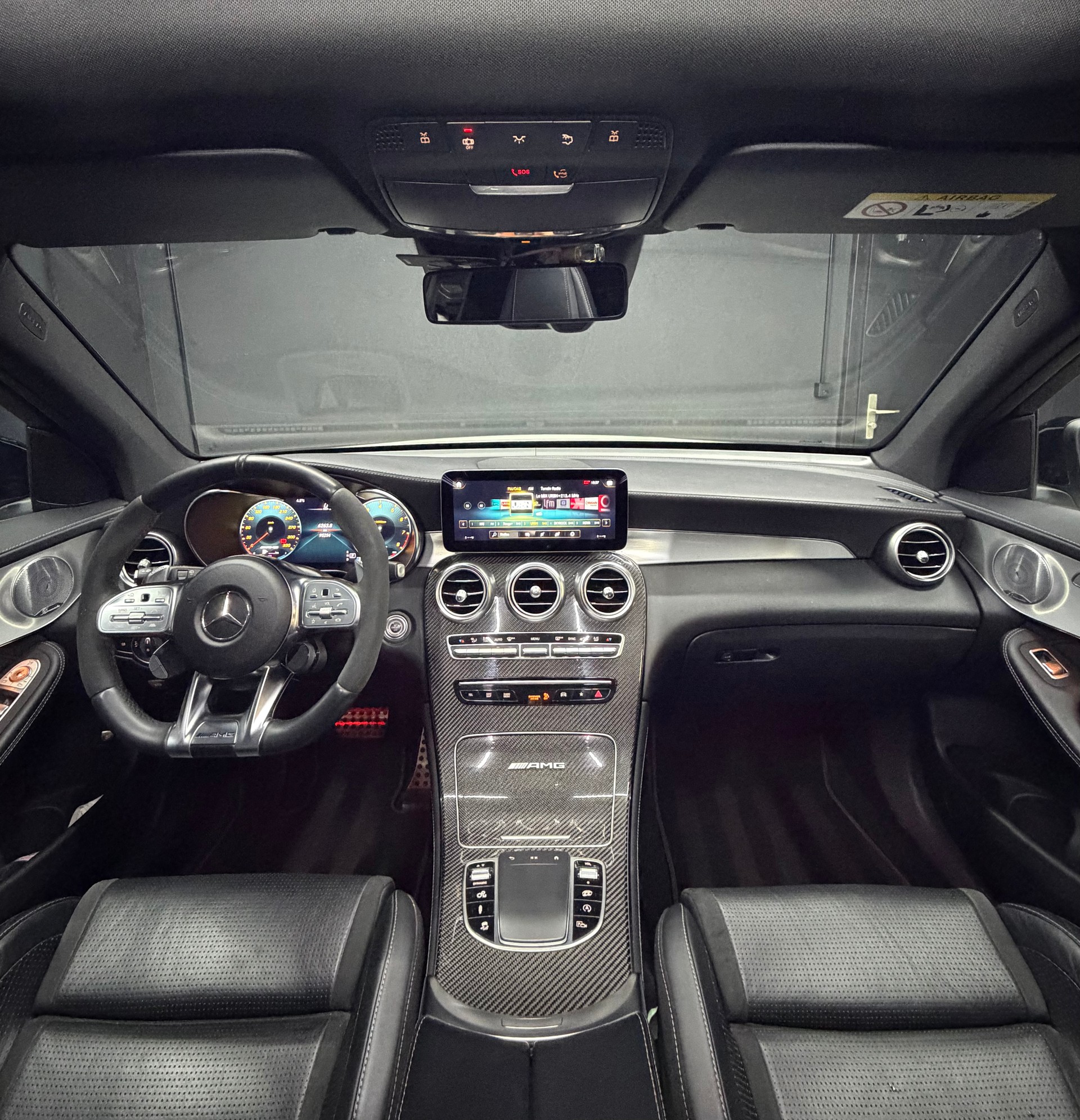 MERCEDES-BENZ GLC 63 S AMG 4Matic 9G-Tronic-image-18