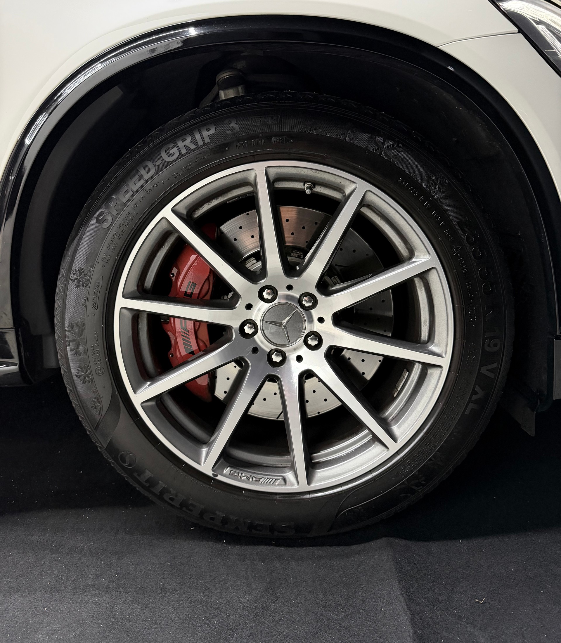 MERCEDES-BENZ GLC 63 S AMG 4Matic 9G-Tronic-image-30