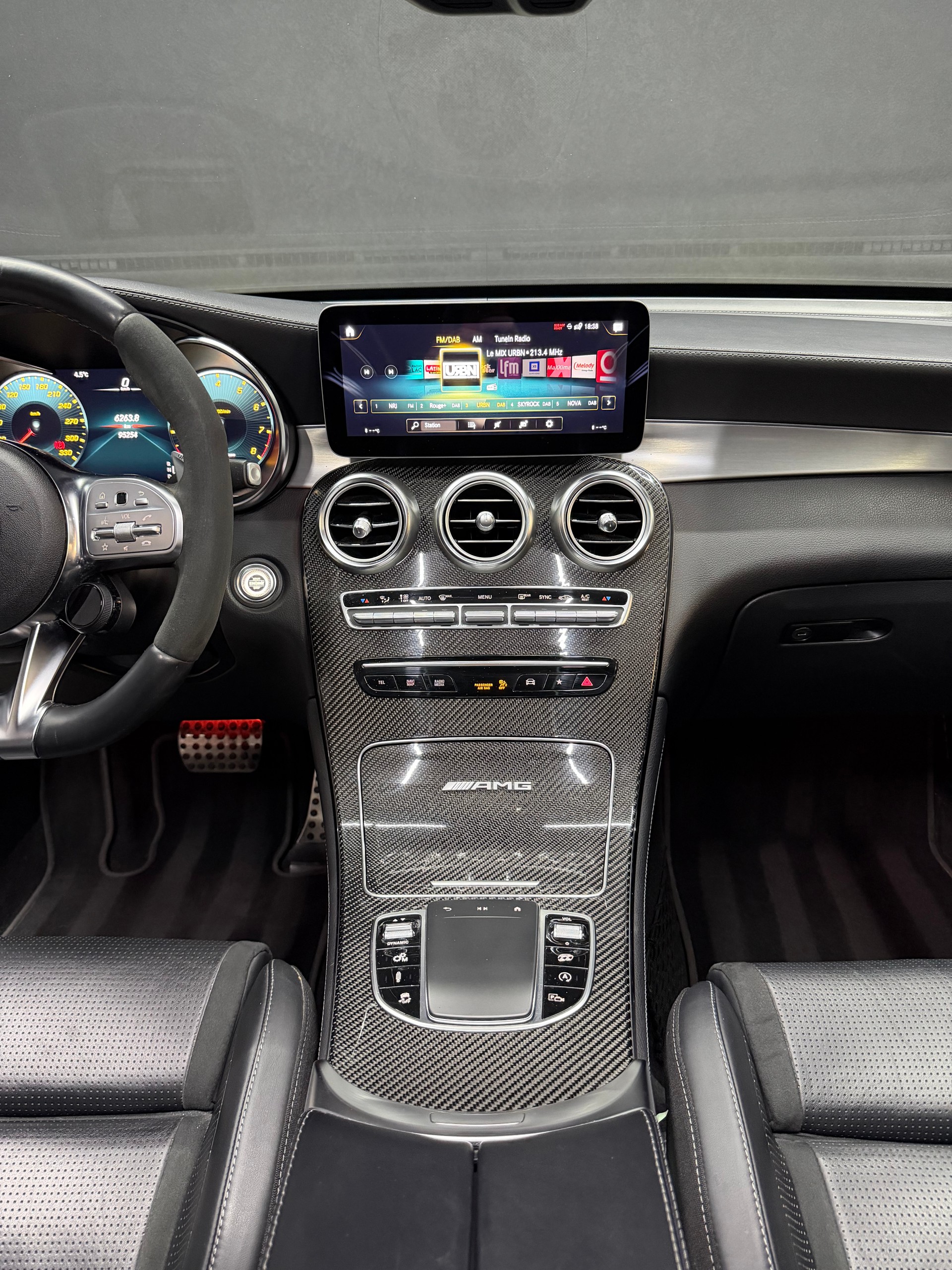 MERCEDES-BENZ GLC 63 S AMG 4Matic 9G-Tronic-image-19