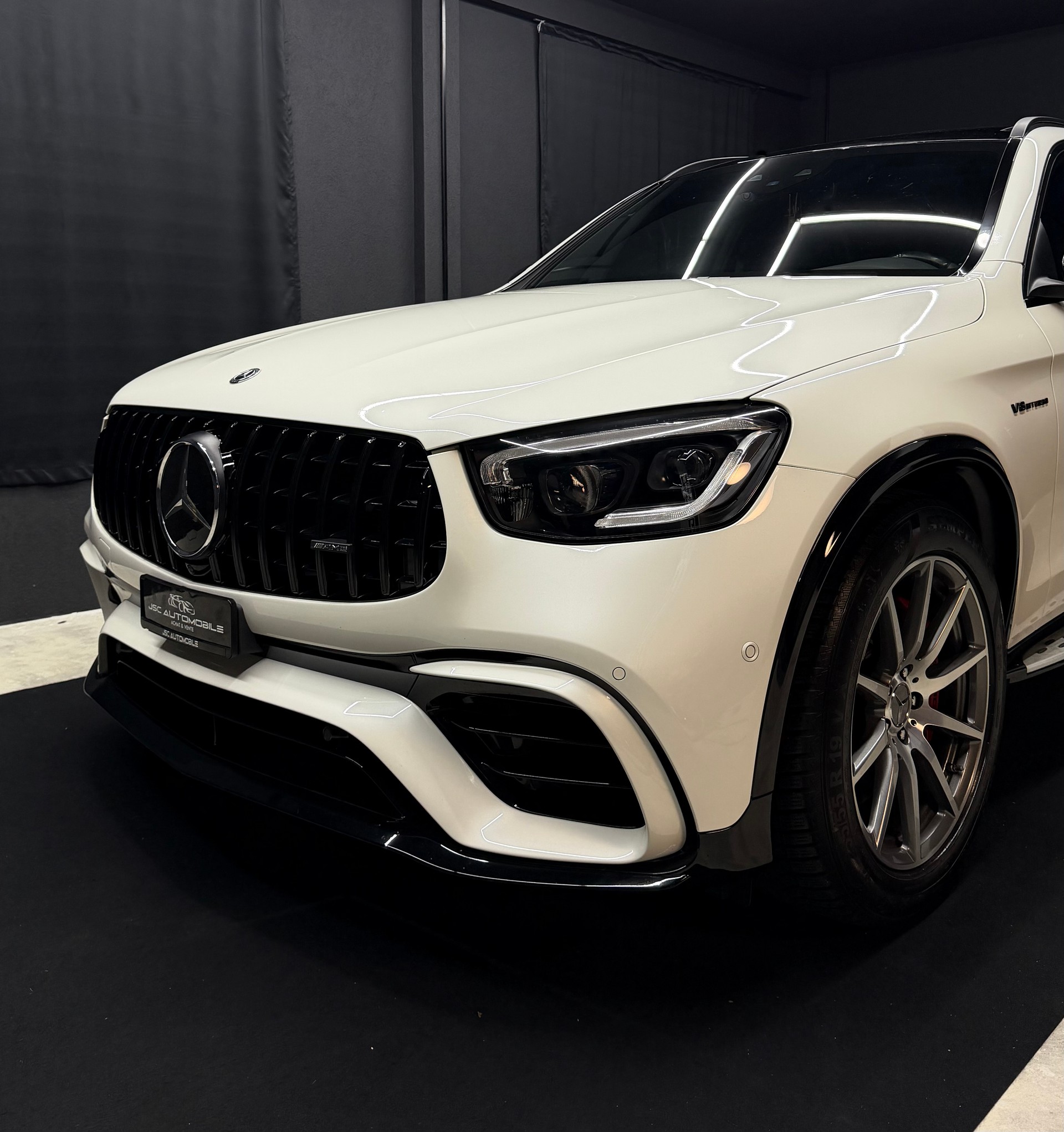 MERCEDES-BENZ GLC 63 S AMG 4Matic 9G-Tronic-showroom-element-2