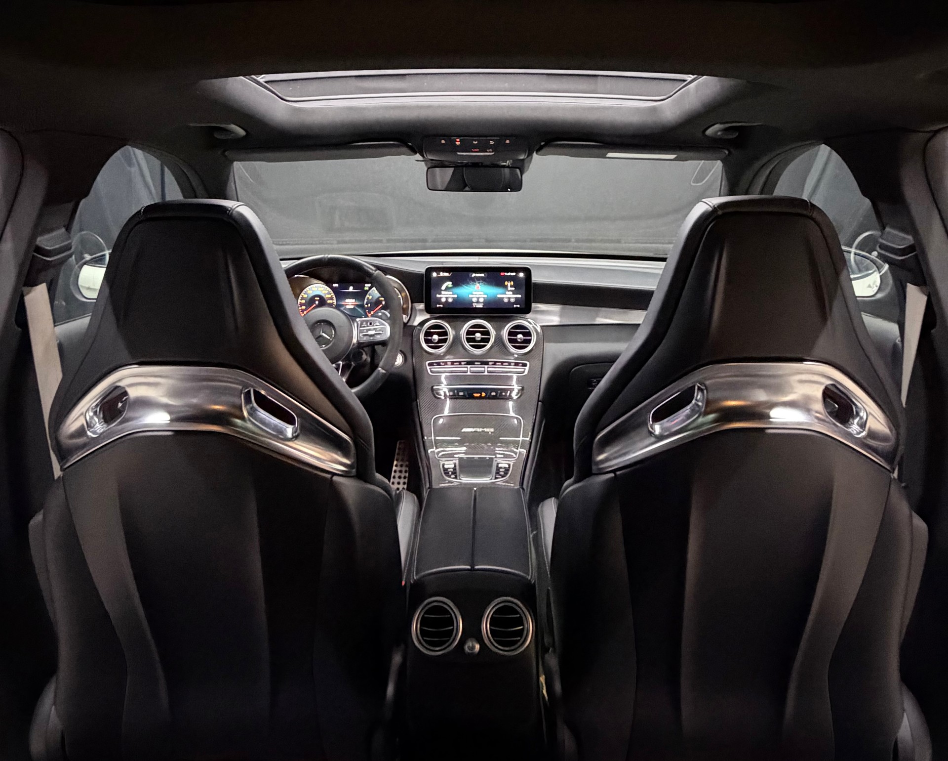 MERCEDES-BENZ GLC 63 S AMG 4Matic 9G-Tronic-image-17