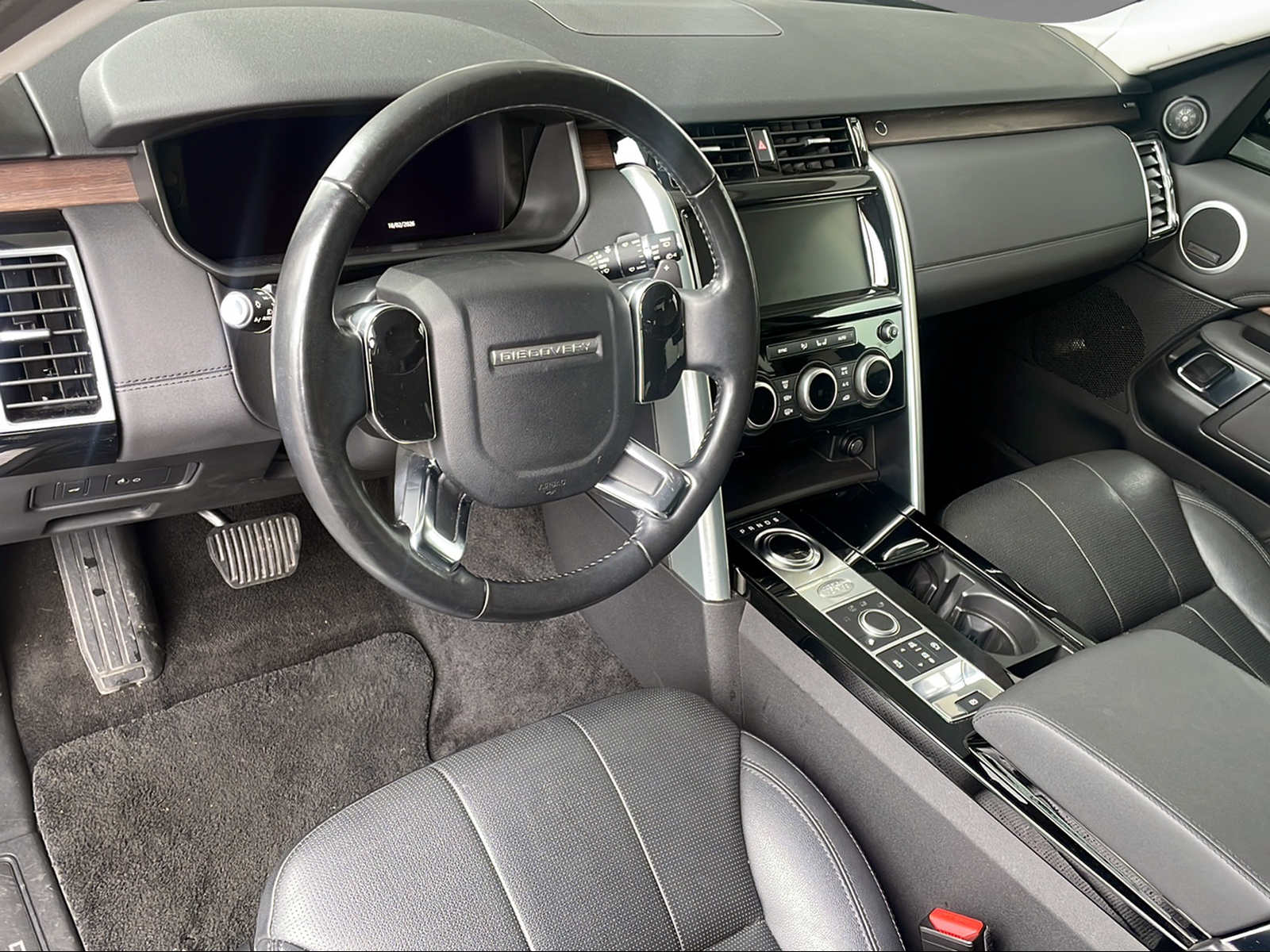 LAND ROVER Discovery 2.0 SD4 HSE-image-3