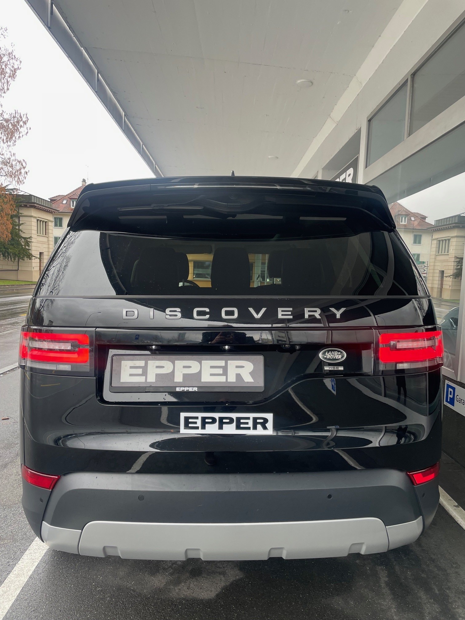 LAND ROVER Discovery 2.0 SD4 HSE-image-24