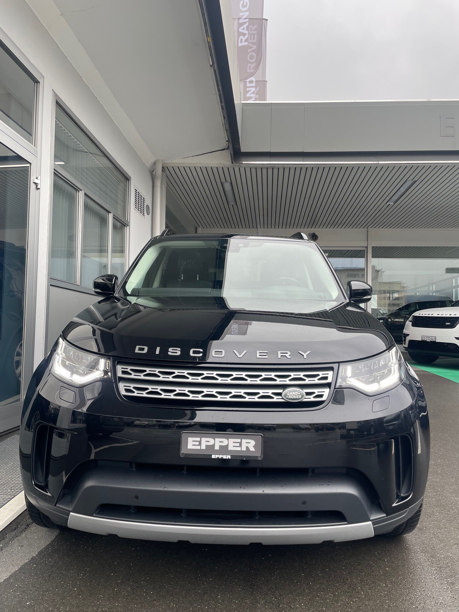 LAND ROVER Discovery 2.0 SD4 HSE-image-21