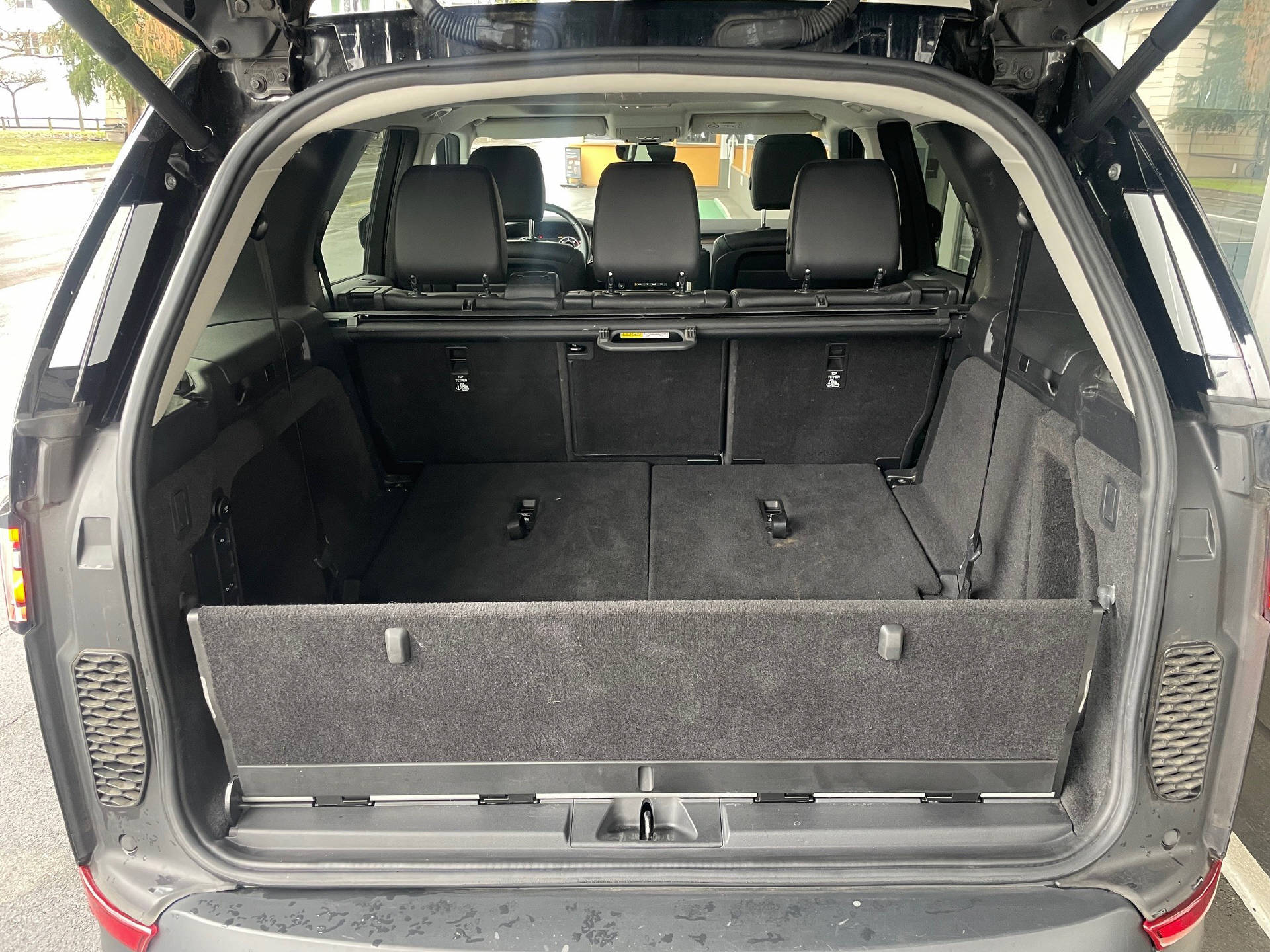LAND ROVER Discovery 2.0 SD4 HSE-image-19