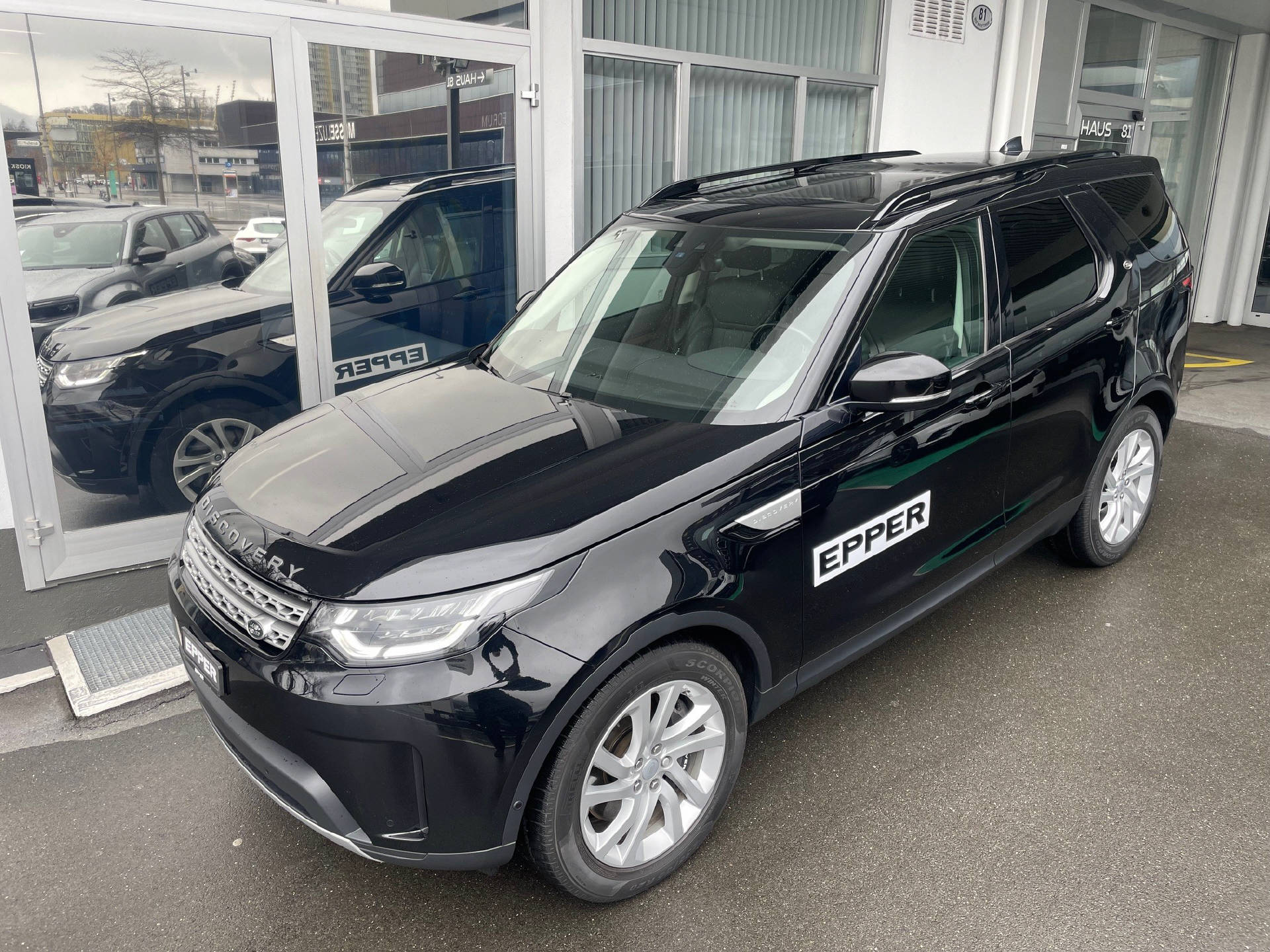 LAND ROVER Discovery 2.0 SD4 HSE-image-22