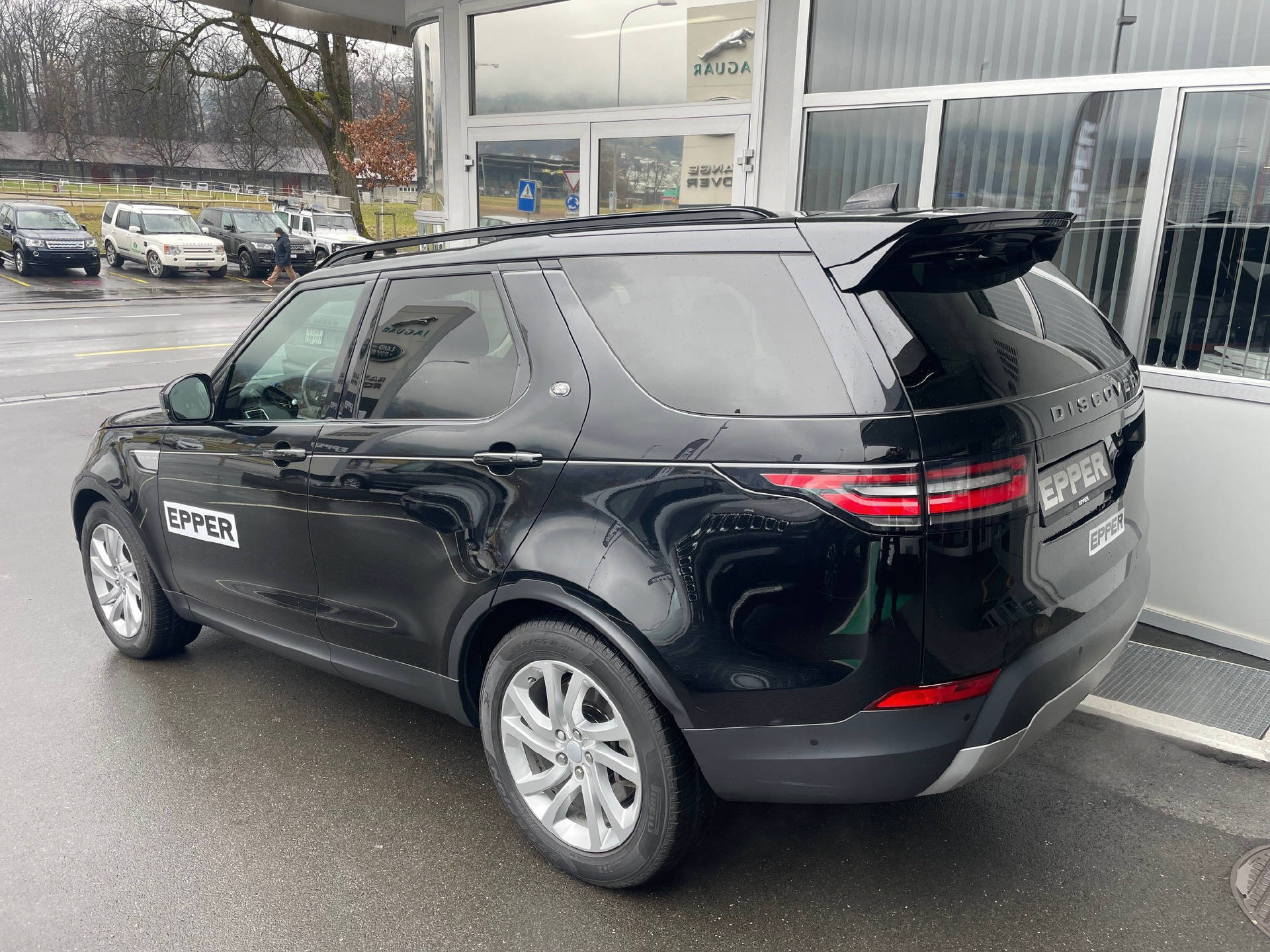 LAND ROVER Discovery 2.0 SD4 HSE-image-23