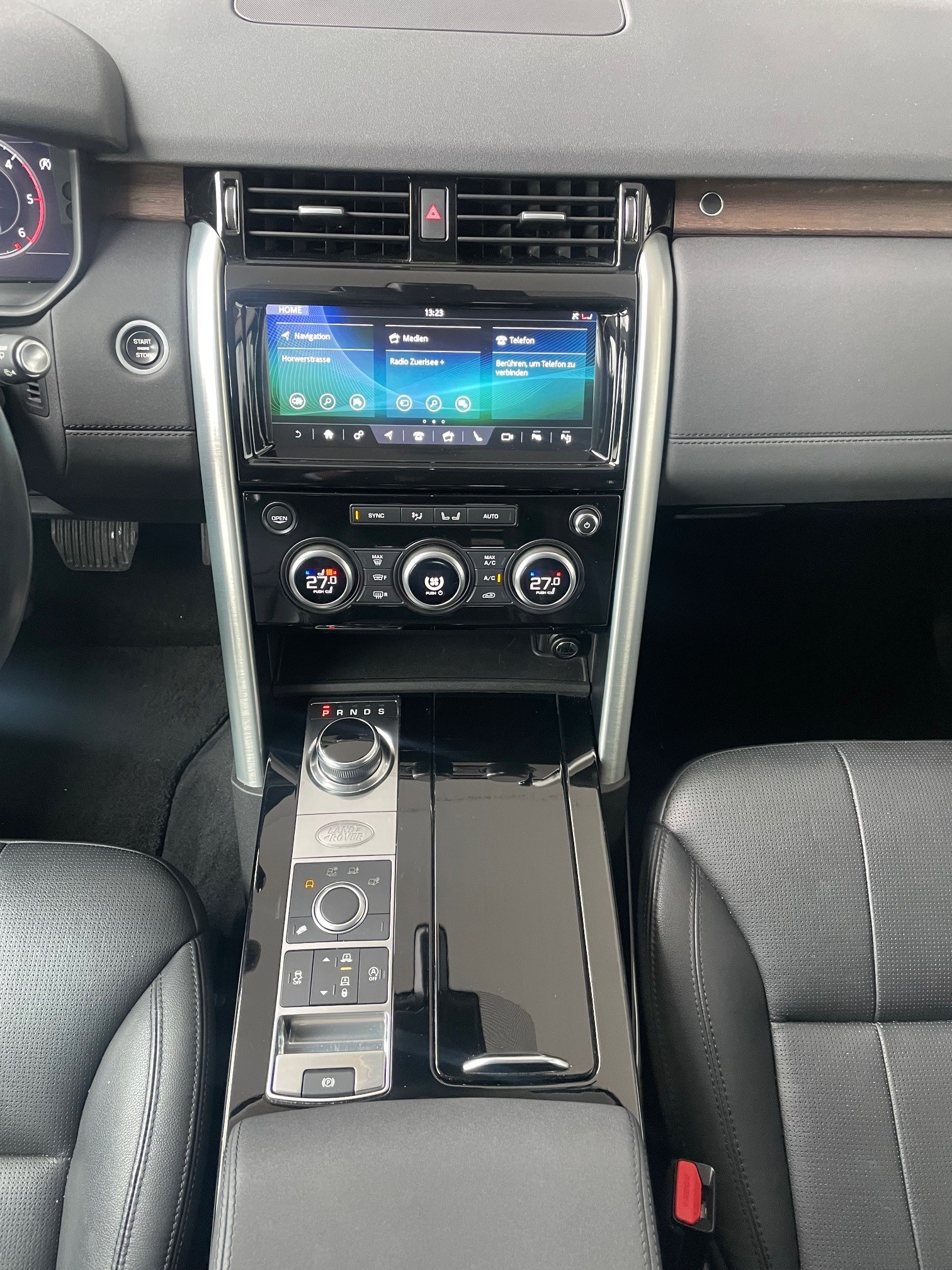 LAND ROVER Discovery 2.0 SD4 HSE-image-9