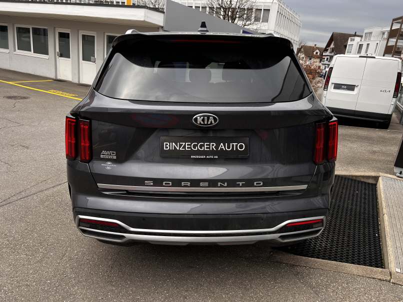 KIA Sorento 2.2 CRDi Style 7P-image-2