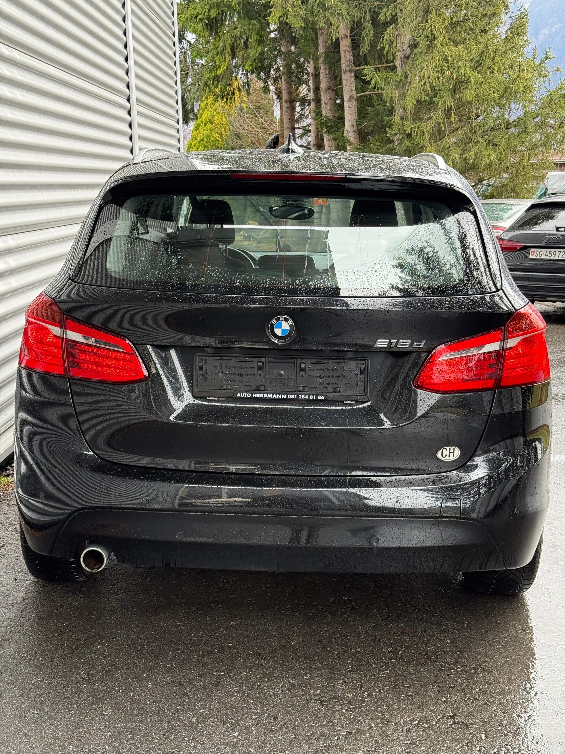 BMW 218d Active Tourer Luxury Line-image-6