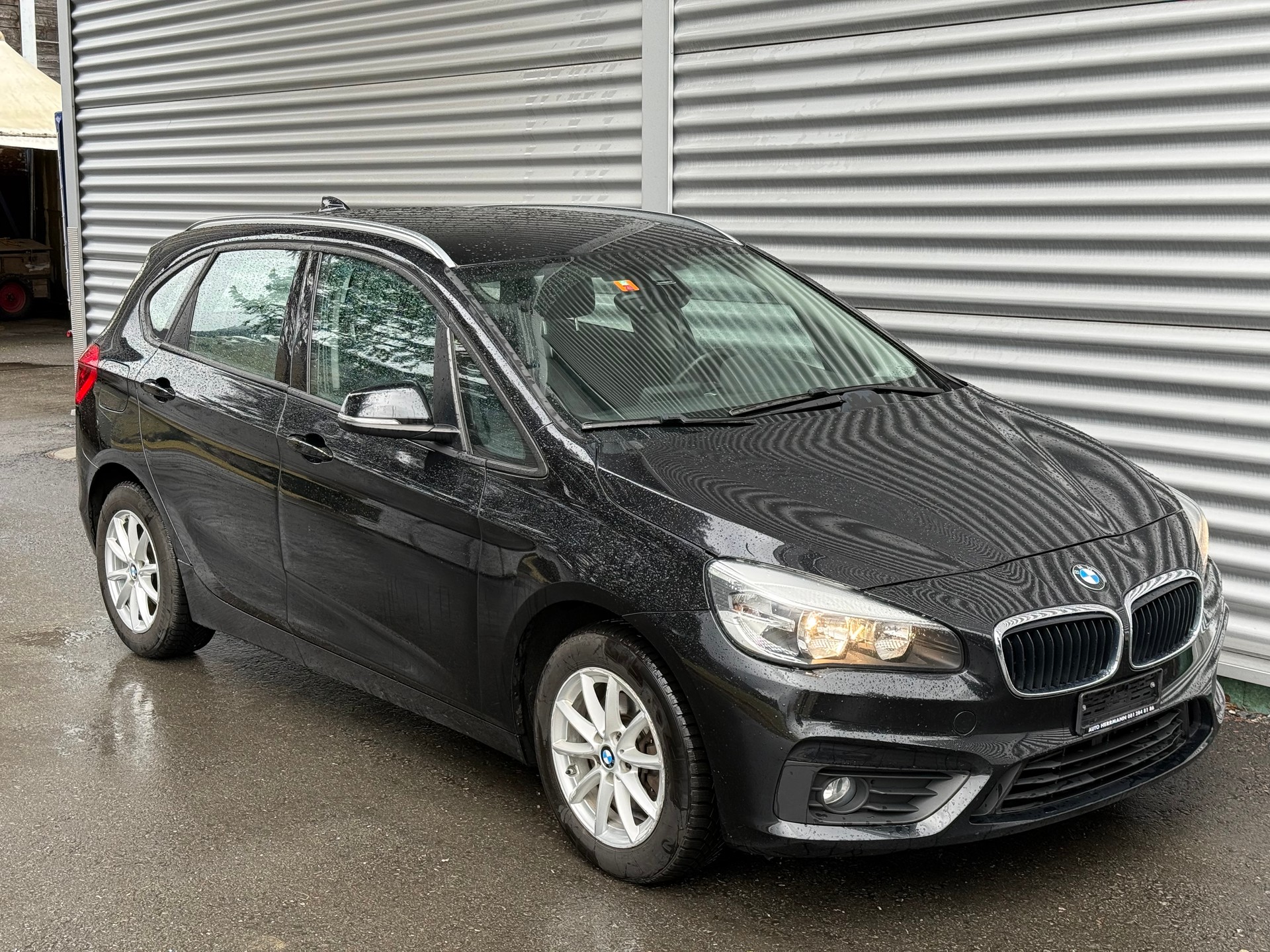 BMW 218d Active Tourer Luxury Line-image-2