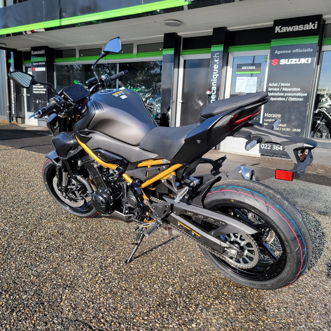 KAWASAKI Z 900-image-7