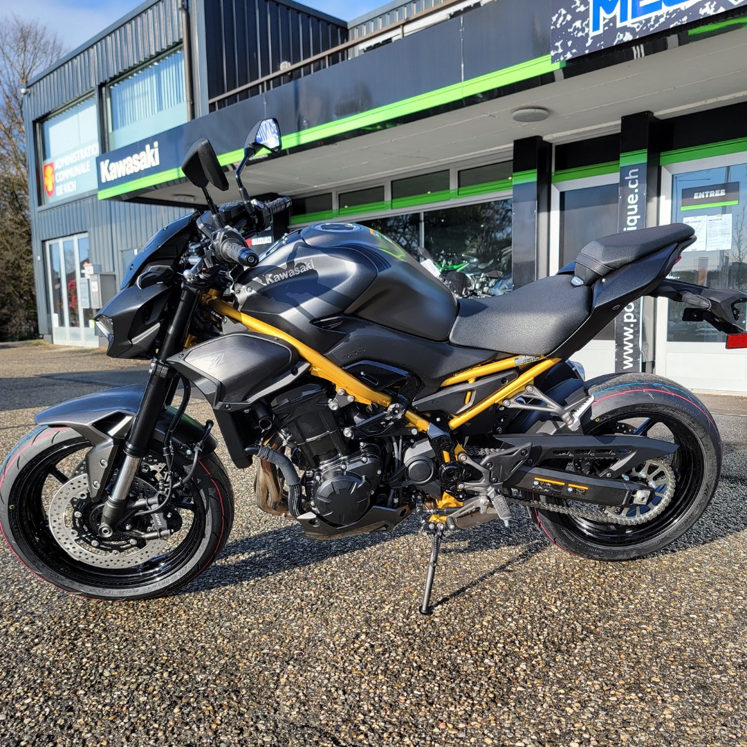 KAWASAKI Z 900-image-6