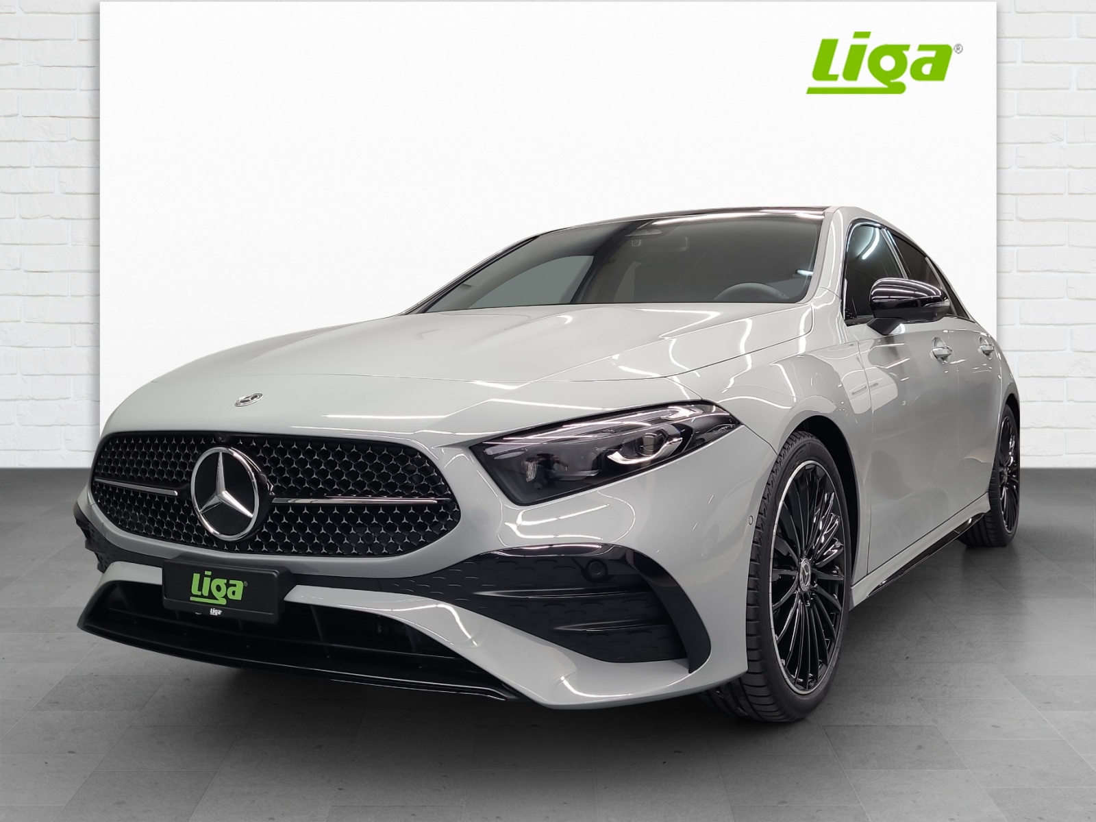 MERCEDES-BENZ A 200 AMG Line Night Star-image-1
