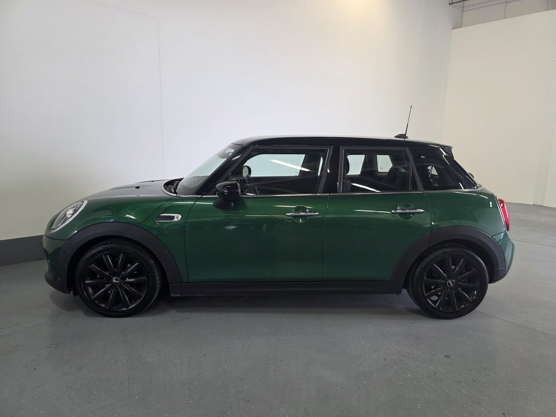 MINI Cooper Blackyard Steptronic DKG-image-6