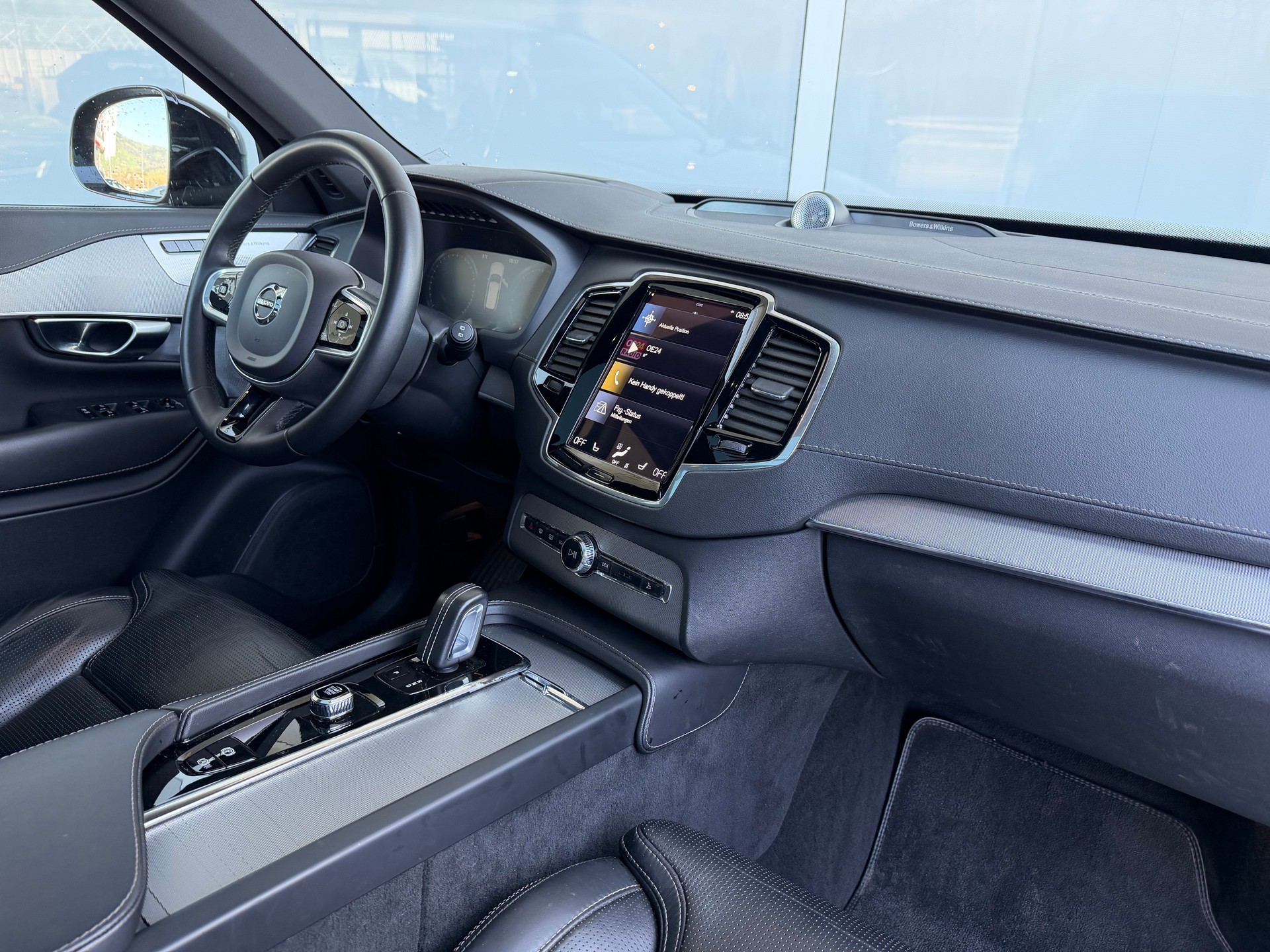 VOLVO XC90 B5 Diesel Mild Hybrid AWD R-Design Geartronic-image-2