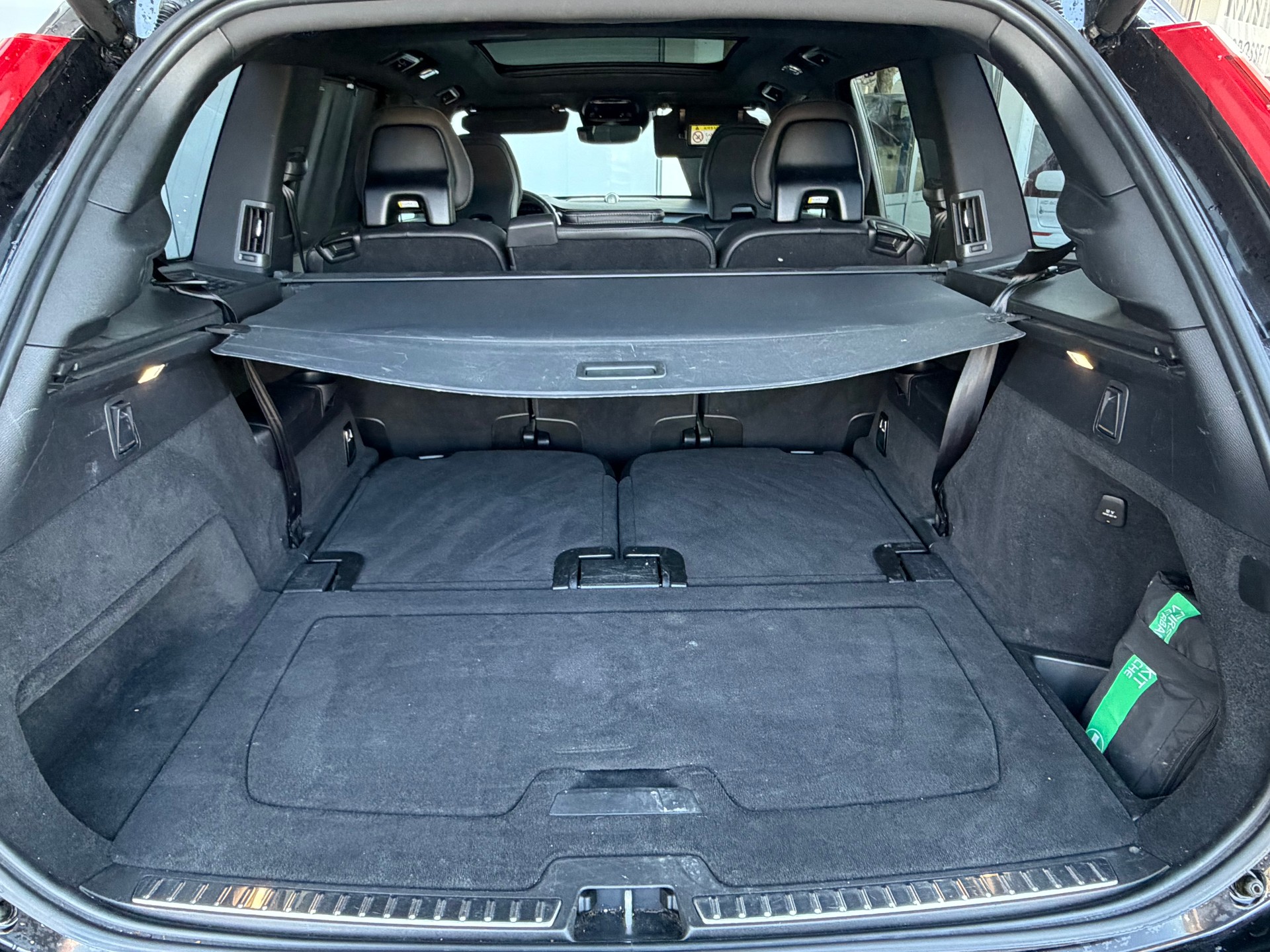 VOLVO XC90 B5 Diesel Mild Hybrid AWD R-Design Geartronic-image-25