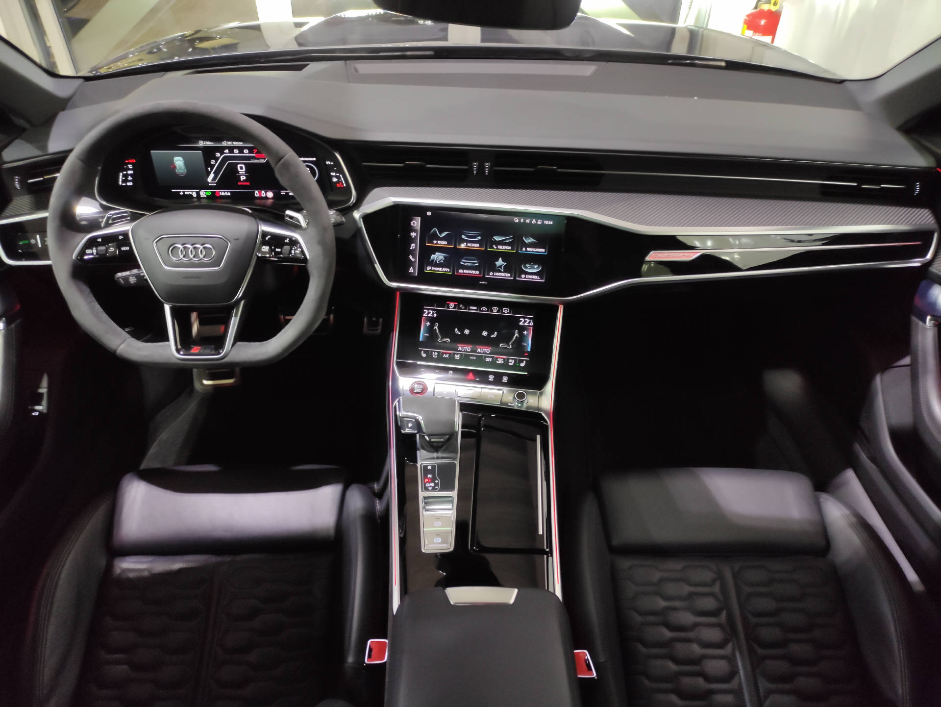 AUDI RS6 Avant 4.0 V8 TFSI quattro T-Tronic-image-12