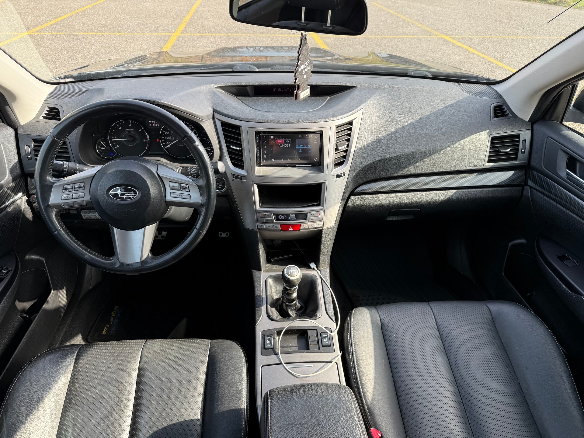 SUBARU Legacy 2.0D Limited S AWD-image-12