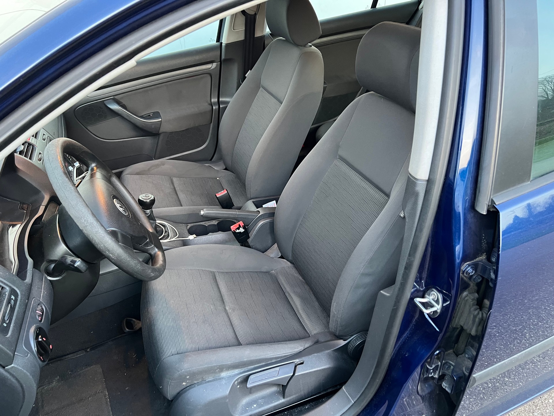 VW Golf 1.6 FSI Trendline-image-6