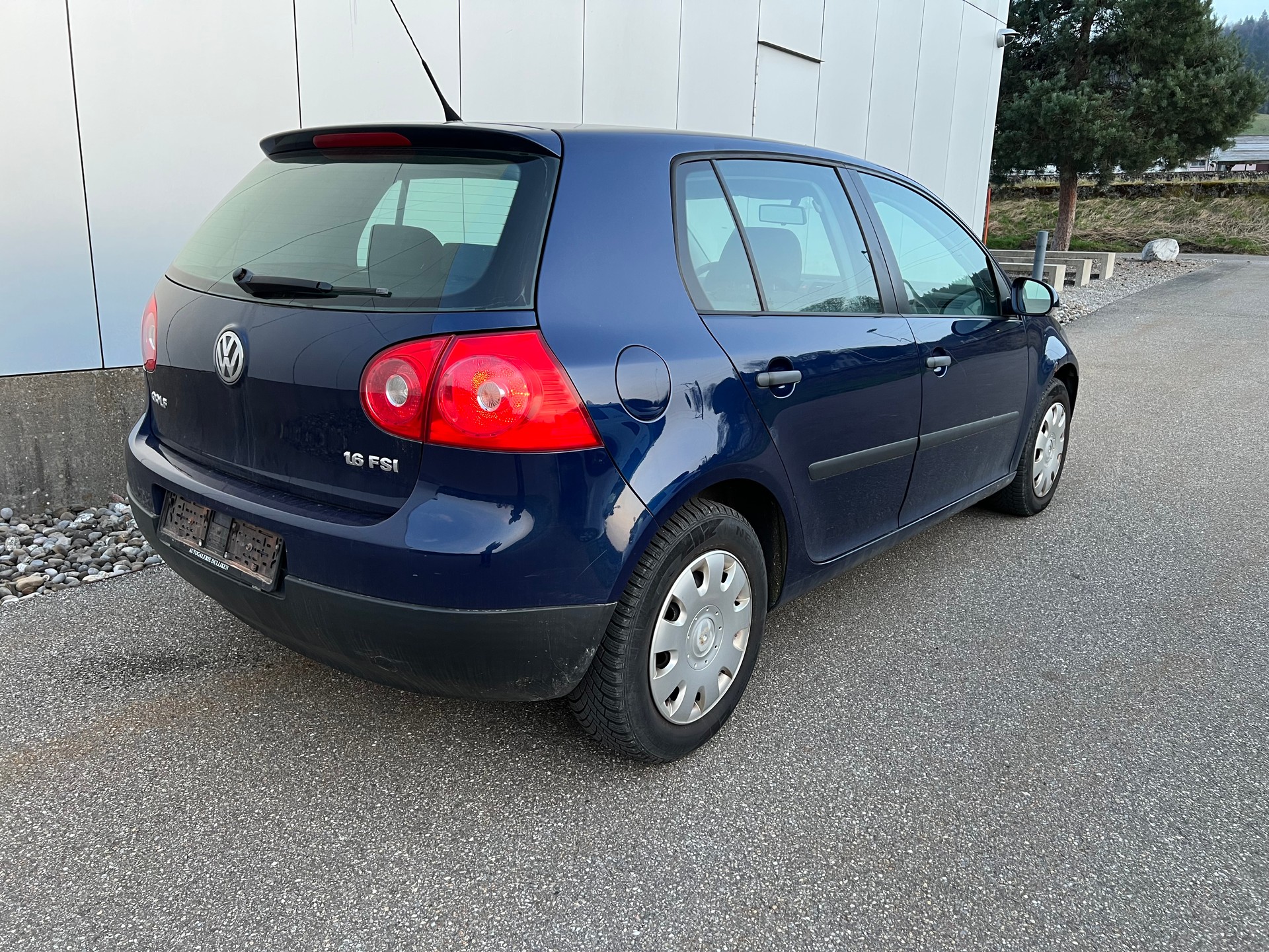 VW Golf 1.6 FSI Trendline-image-3