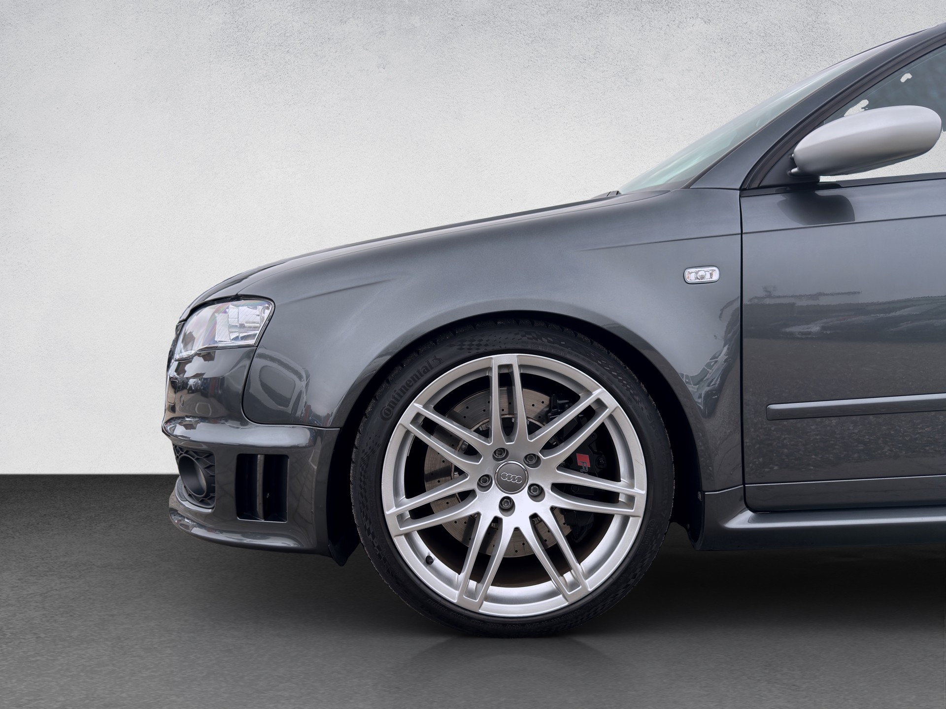 AUDI RS4 Limousine 4.2 V8 quattro-image-14
