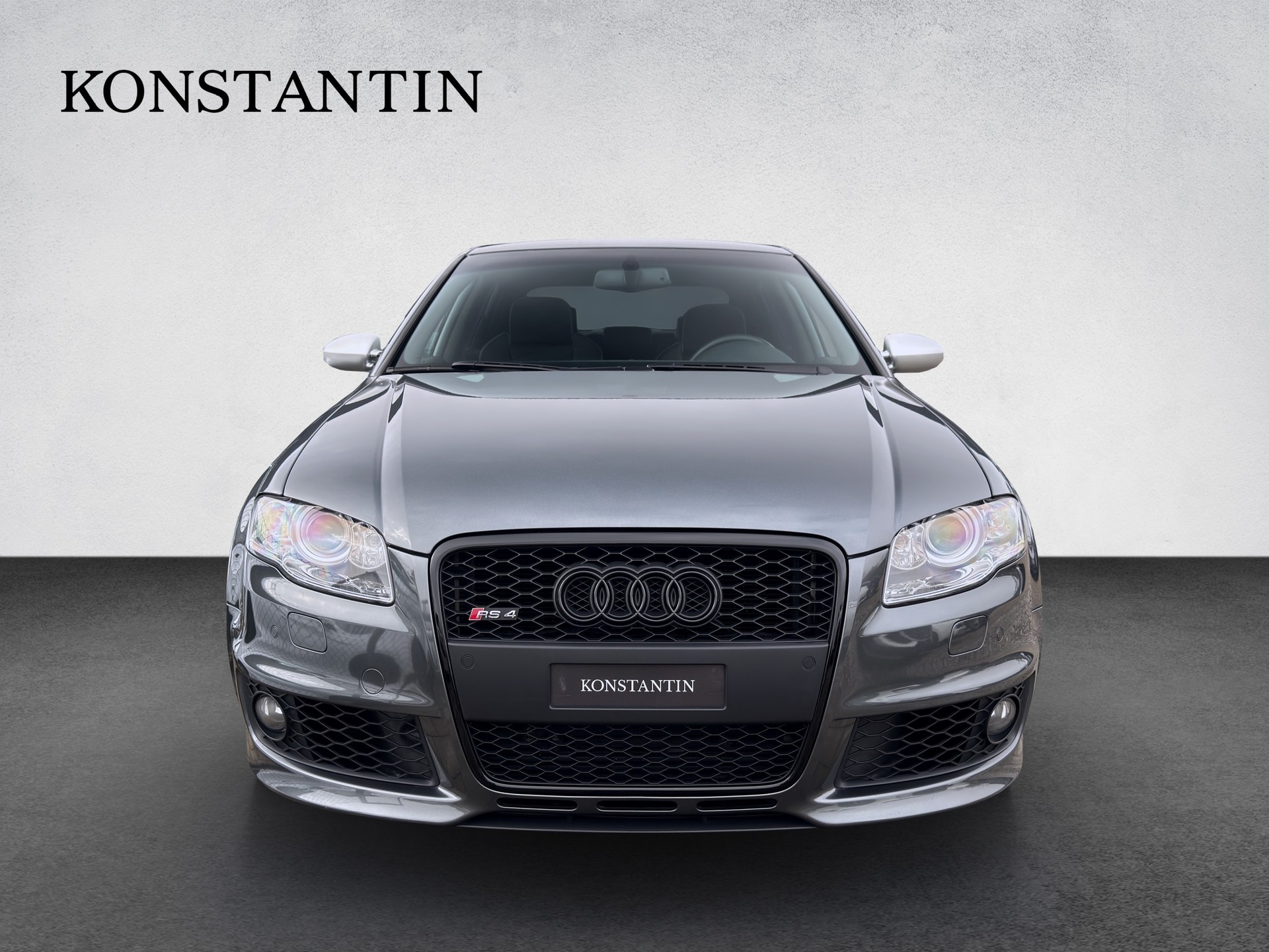 AUDI RS4 Limousine 4.2 V8 quattro-image-1