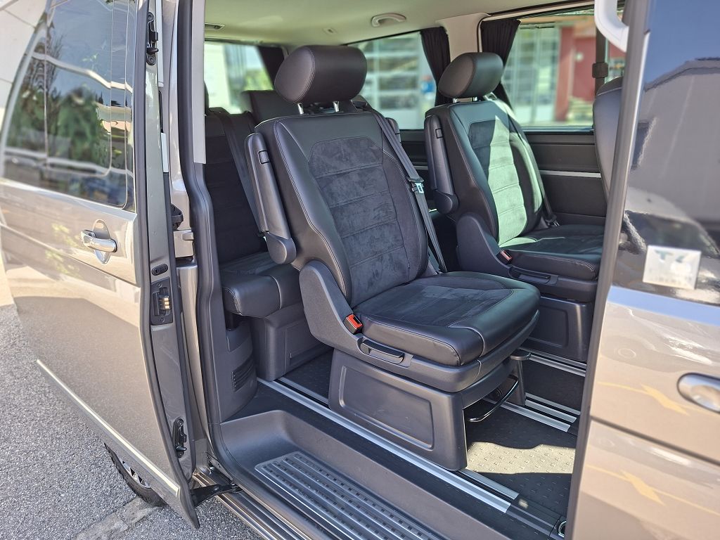 VW T6 Multivan 2.0 Bi-TDI Highline Liberty 4Motion-image-12