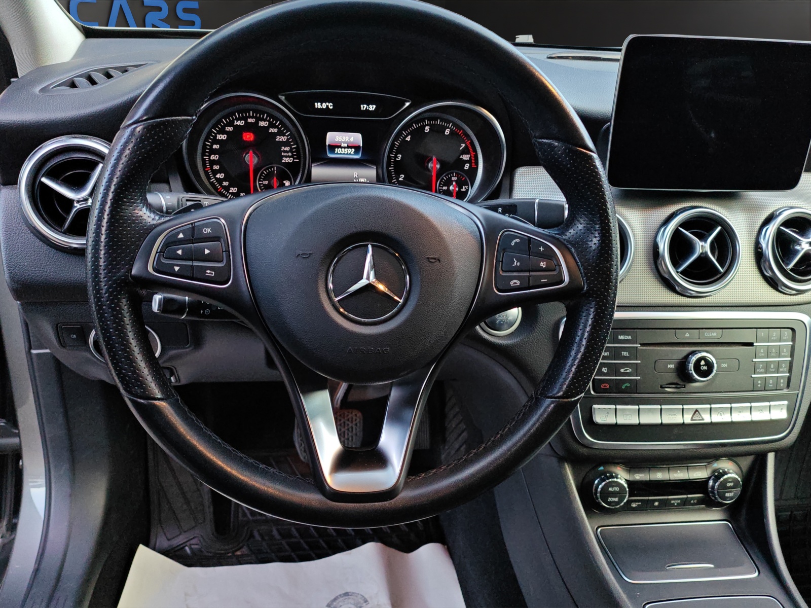 MERCEDES-BENZ GLA 250 Urban 4Matic 7G-DCT [Expertise du jour + Garantie 12 mois + Service & Immat. Offerts]-image-9