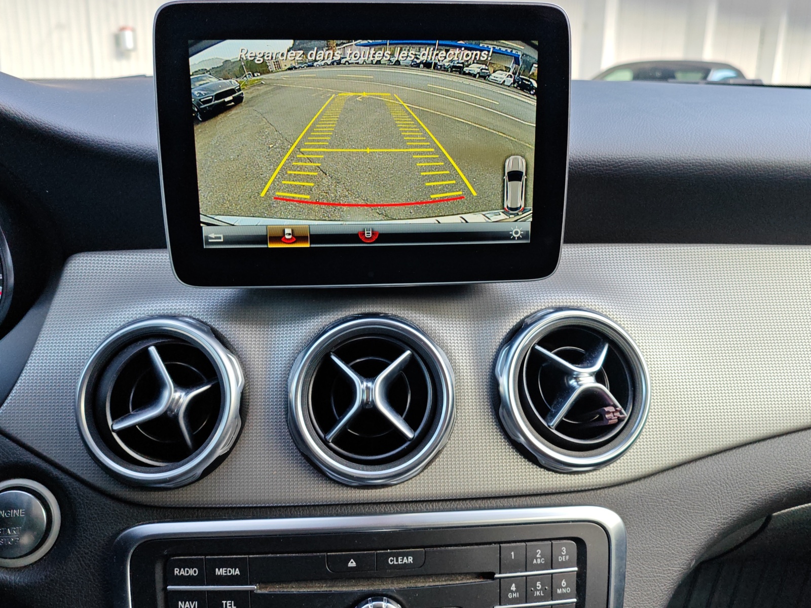MERCEDES-BENZ GLA 250 Urban 4Matic 7G-DCT [Expertise du jour + Garantie 12 mois + Service & Immat. Offerts]-image-16