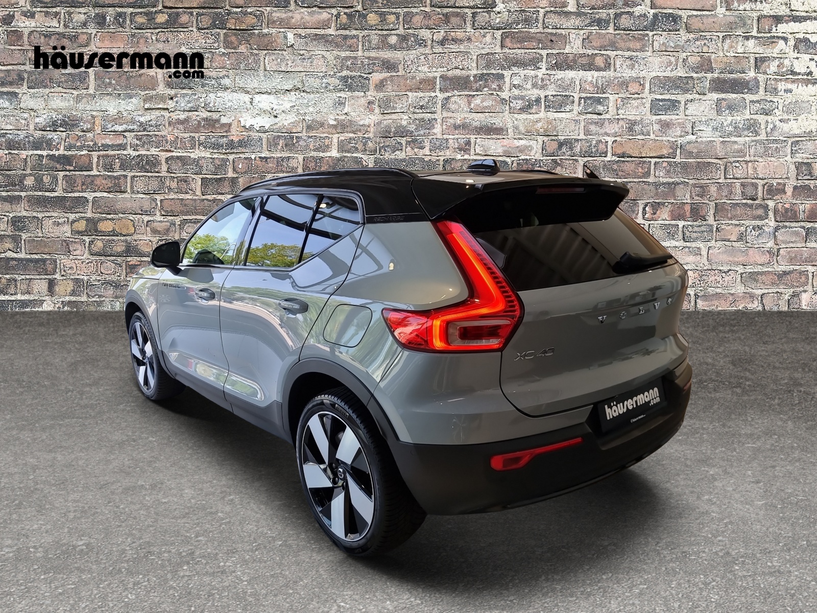 VOLVO EX40 Twin Performance Ultra AWD-image-3
