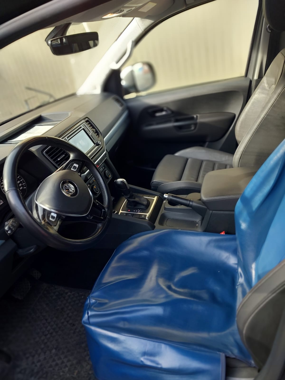 VW Amarok 3.0TDI Crossline 4Motion Automatic-image-4
