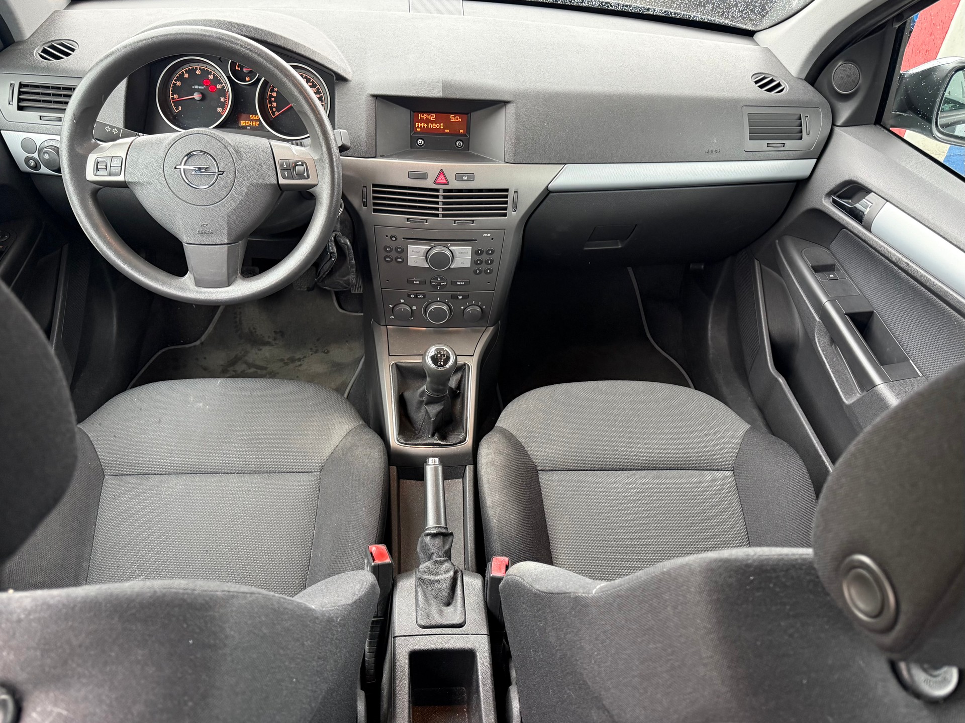 OPEL Astra 1.8i 16V Enjoy-image-8