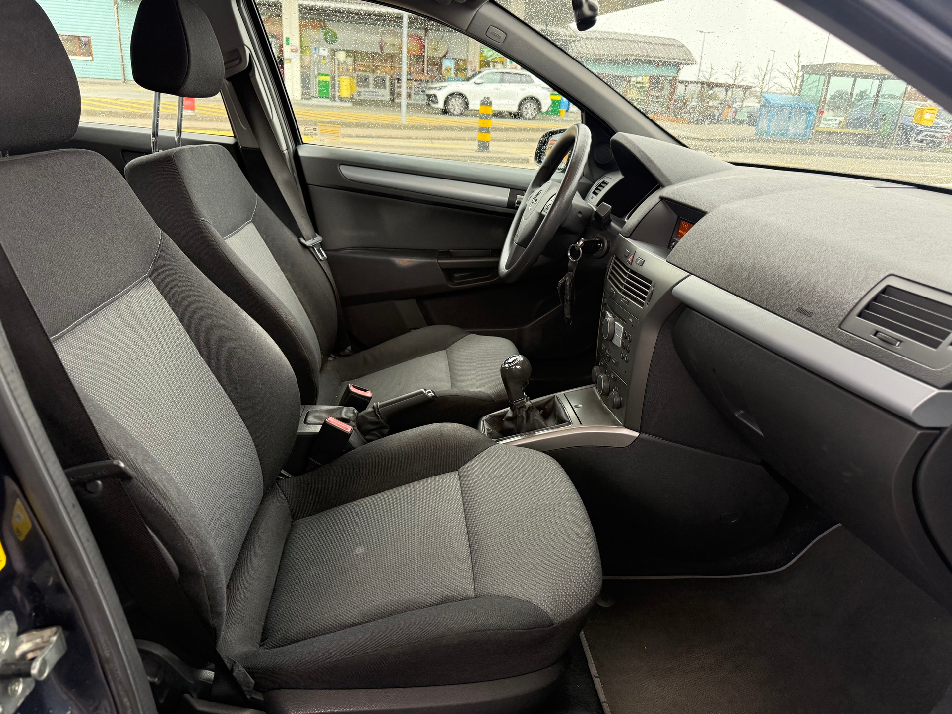 OPEL Astra 1.8i 16V Enjoy-image-9