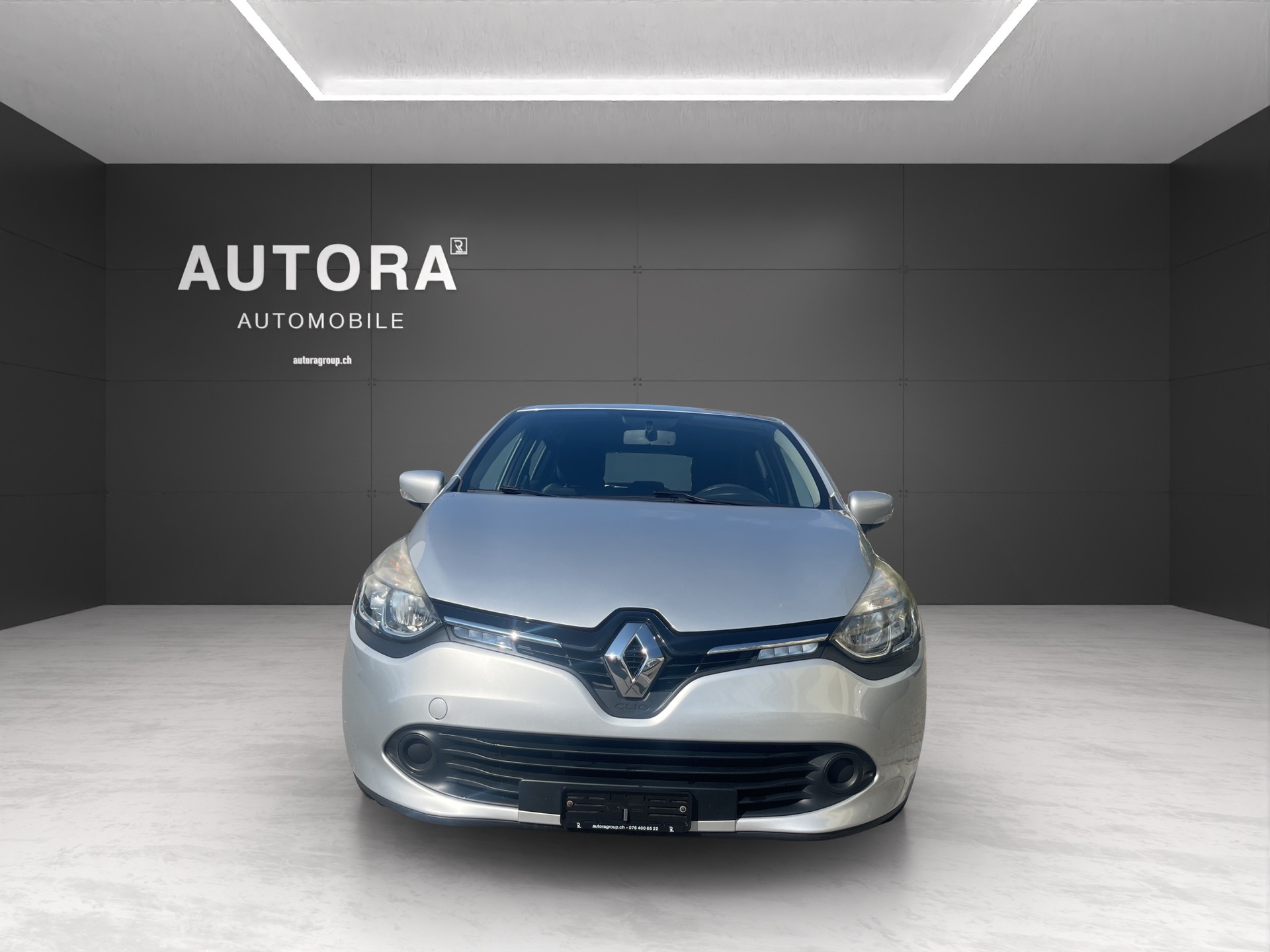 RENAULT Clio 1.2 16V Authentique-image-2