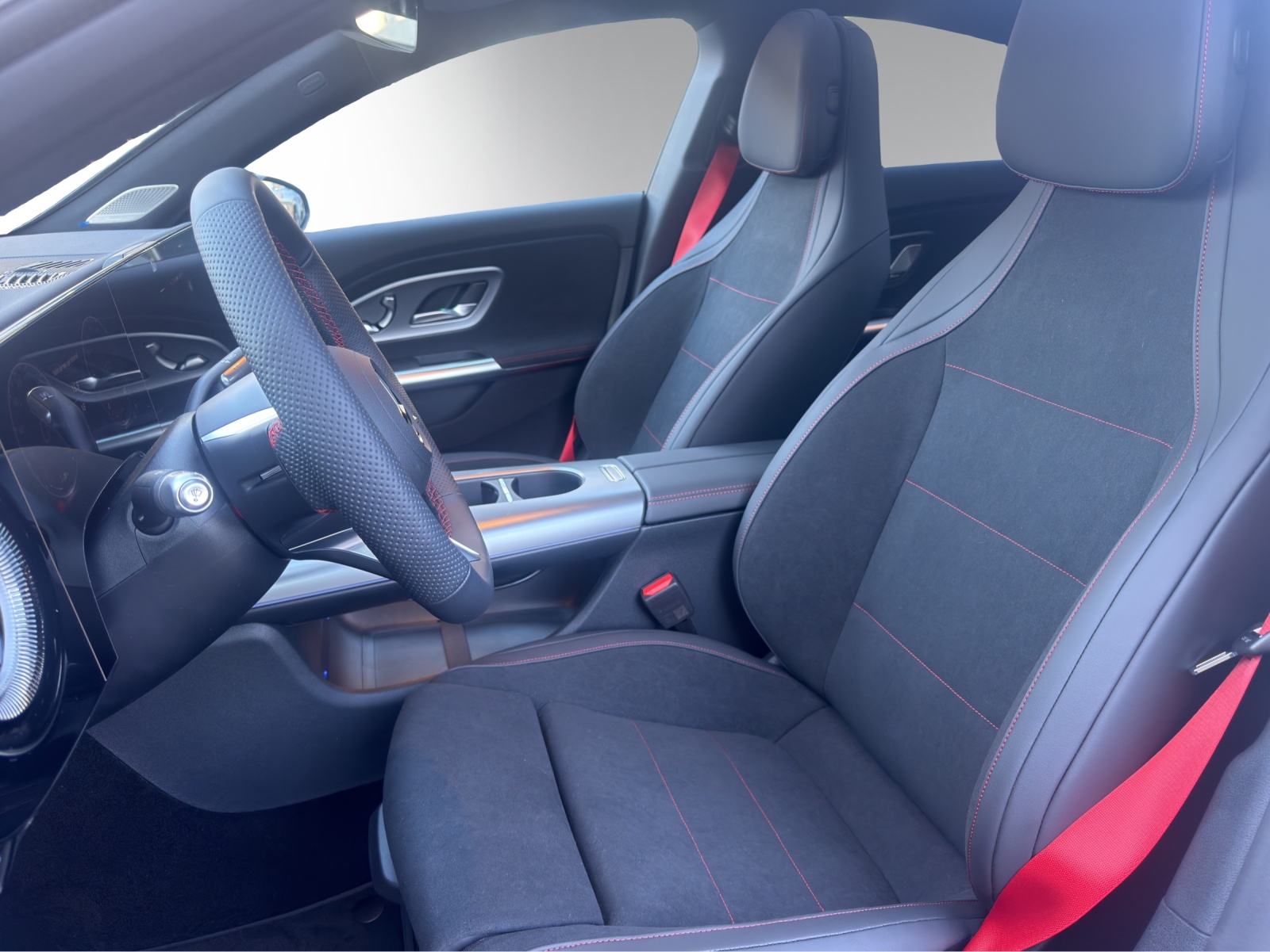 Image MERCEDES-BENZ CLA-350 CLA 350 4 Matic 85 kWh EQ