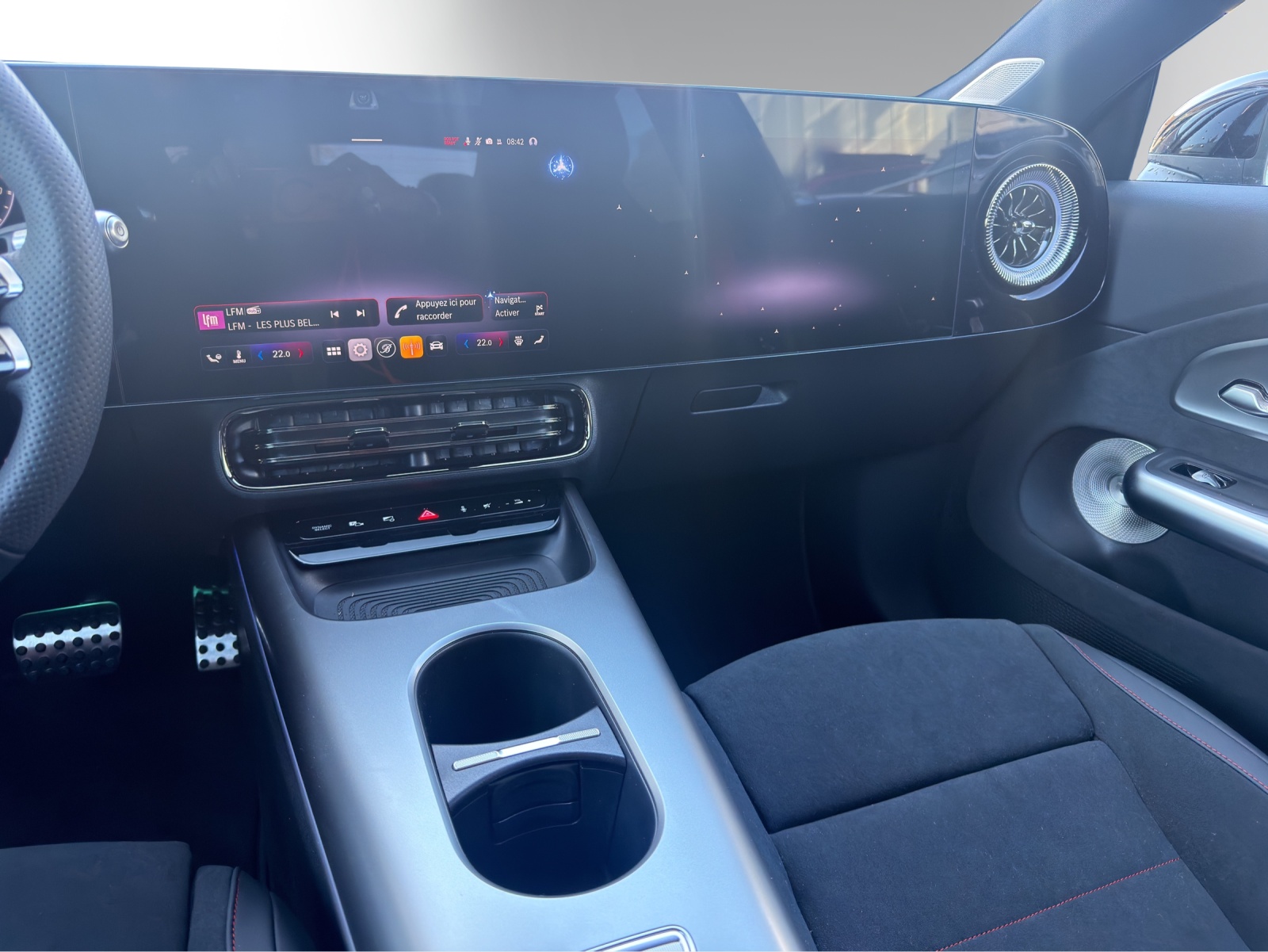 Image MERCEDES-BENZ CLA-350 CLA 350 4 Matic 85 kWh EQ