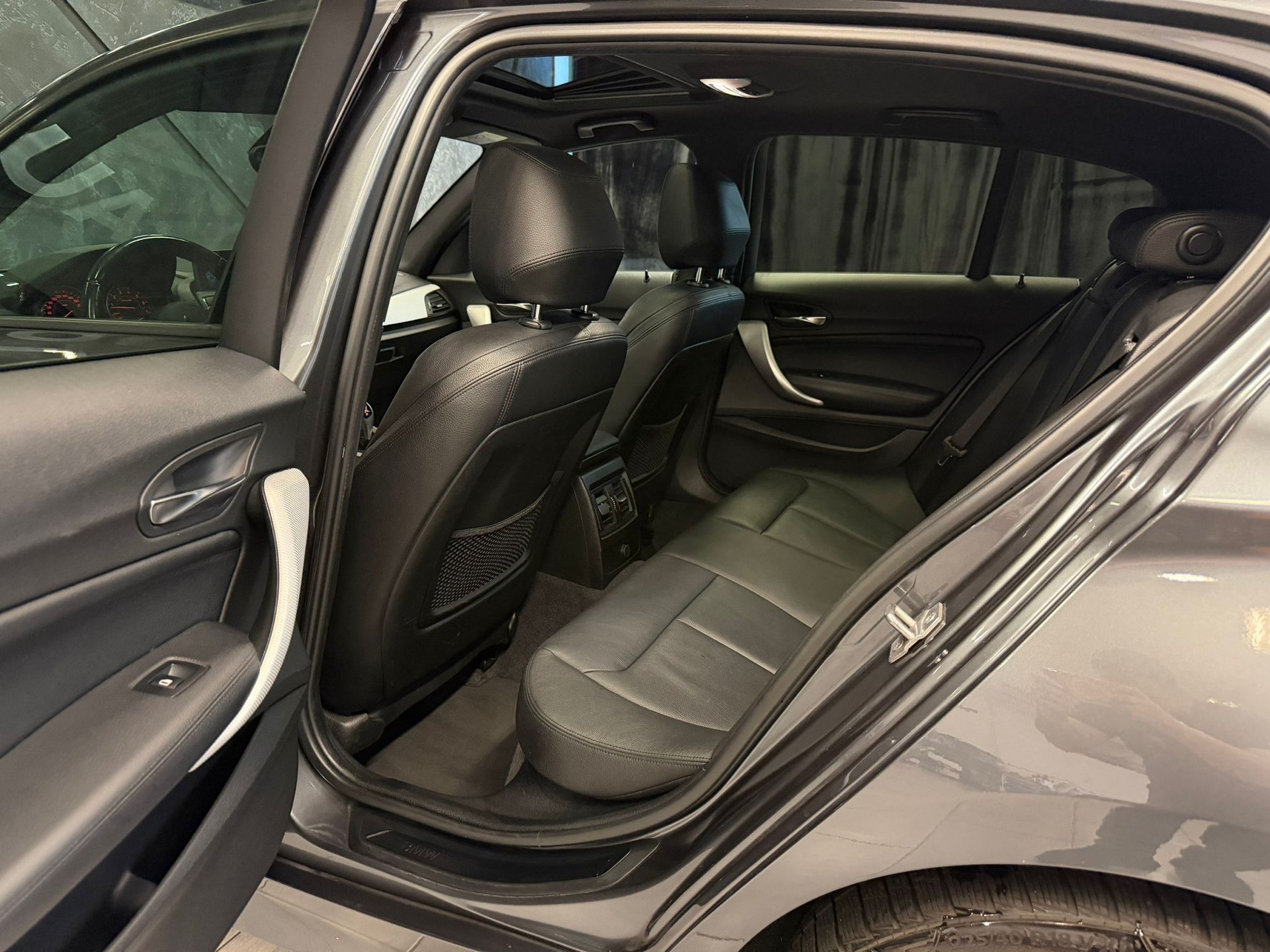 BMW M135i xDrive Steptronic-image-13