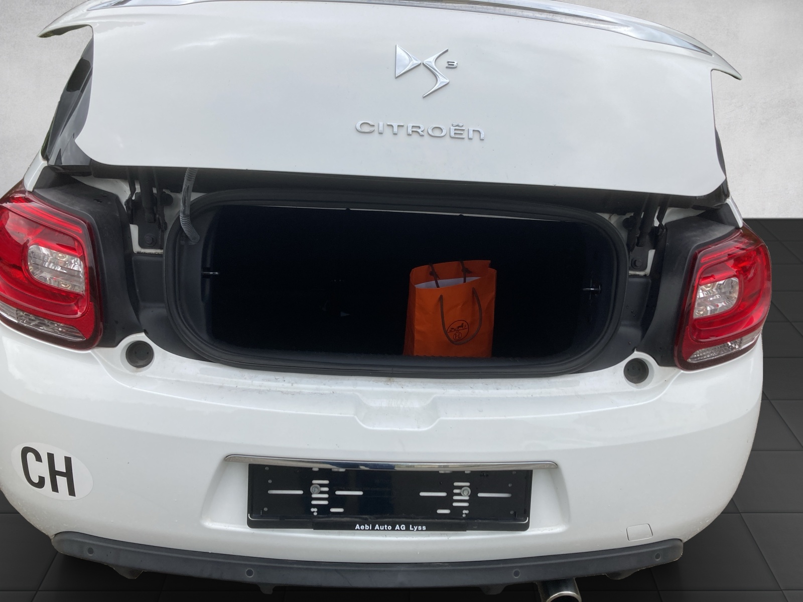 DS AUTOMOBILES DS3 Cabrio 1.6 VTi SO Chic-image-9